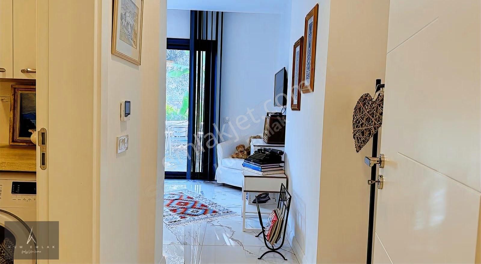 Yalıçiftlikte Doğa İçinde Tek Kat, Havuzlu Eşyalı Kiralık Villa - Görsel 19