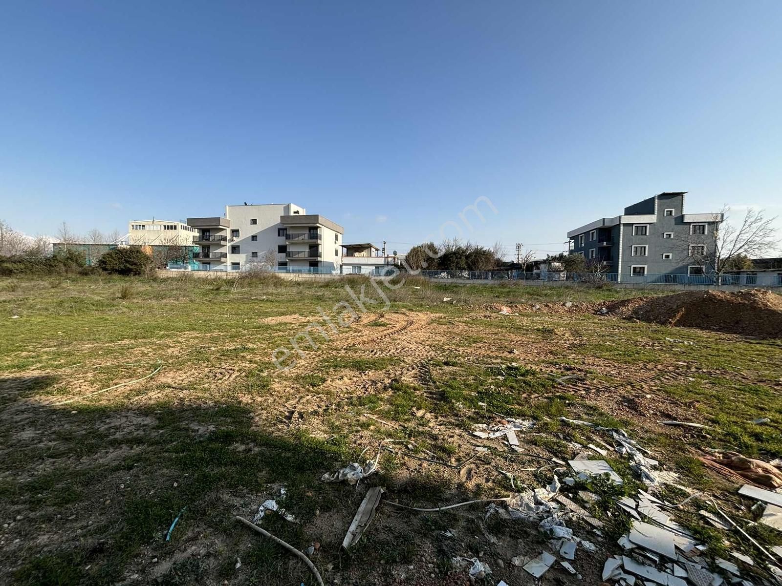 Fevzi Çakmak Mahallesinde Satılık 270 M2 3 Kat İmarlı Arsa