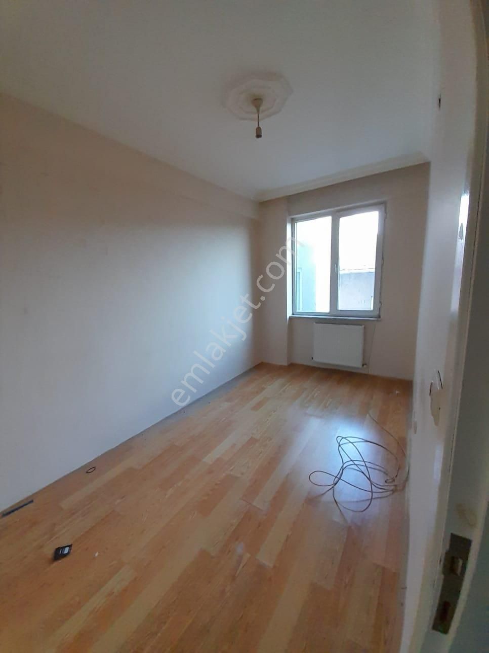 Özgür Gayrimenkul'den Satılık 1+1 Daire