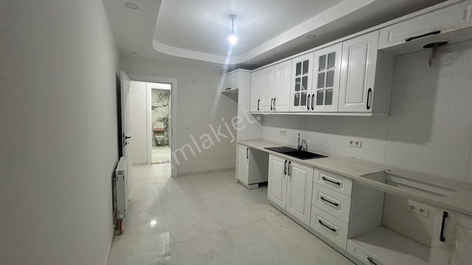 No:10 Gayrimenkul’den – Merkezi Konum, Cadde Üstü, Ara Kat 2+1 Kapalı Mutfak • Kiralık - Görsel 11