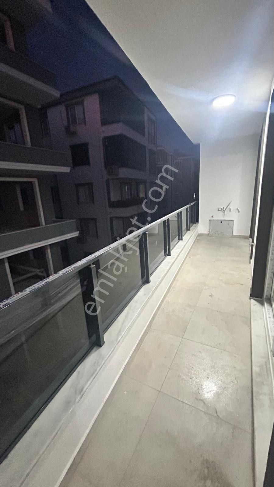 No:10 Gayrimenkul’den – Merkezi Konum, Cadde Üstü, Ara Kat 2+1 Kapalı Mutfak • Kiralık - Görsel 6