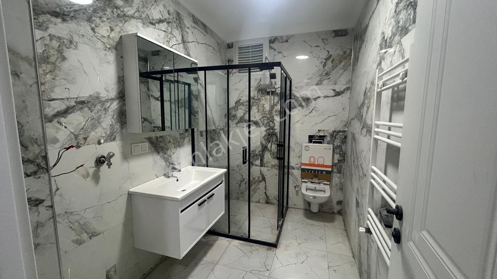 No:10 Gayrimenkul’den – Merkezi Konum, Cadde Üstü, Ara Kat 2+1 Kapalı Mutfak • Kiralık - Görsel 17