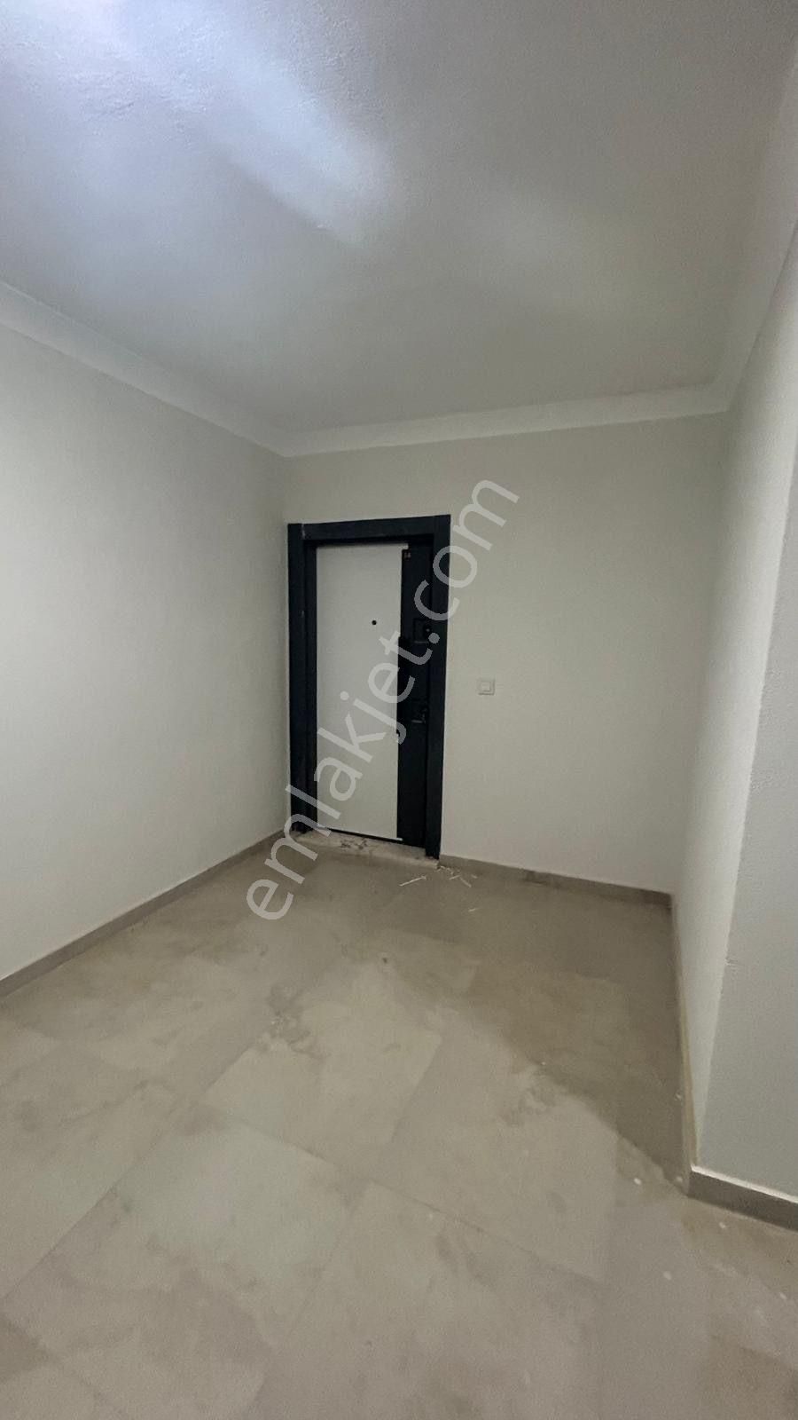 No:10 Gayrimenkul’den – Merkezi Konum, Cadde Üstü, Ara Kat 2+1 Kapalı Mutfak • Kiralık - Görsel 12