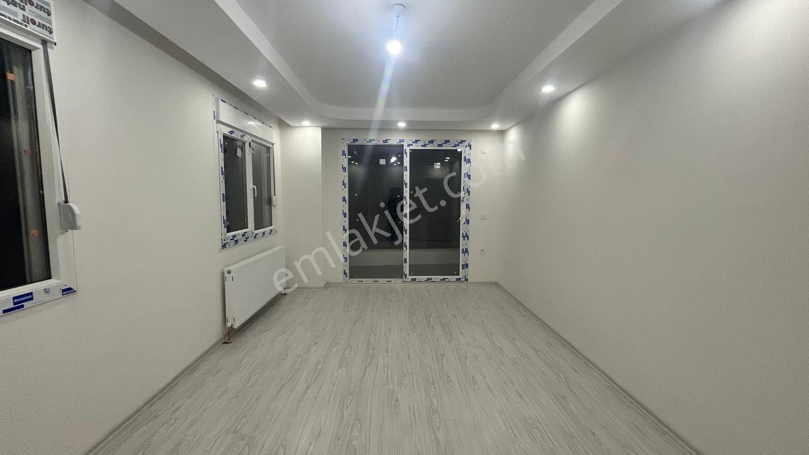 No:10 Gayrimenkul’den – Merkezi Konum, Cadde Üstü, Ara Kat 2+1 Kapalı Mutfak • Kiralık - Görsel 15