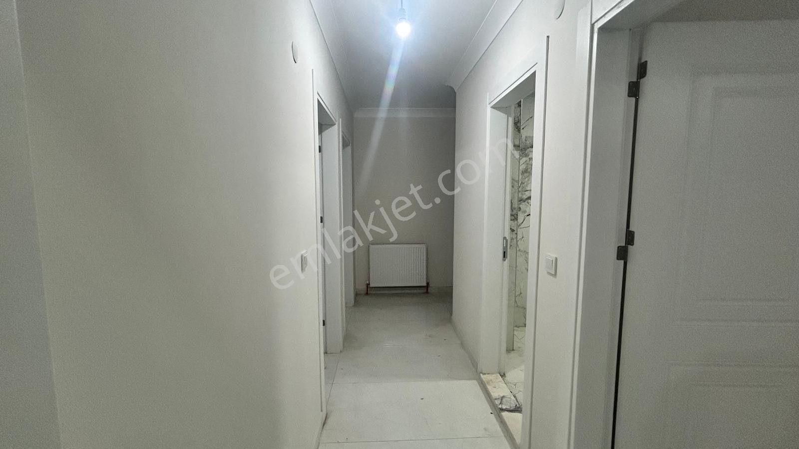 No:10 Gayrimenkul’den – Merkezi Konum, Cadde Üstü, Ara Kat 2+1 Kapalı Mutfak • Kiralık - Görsel 14