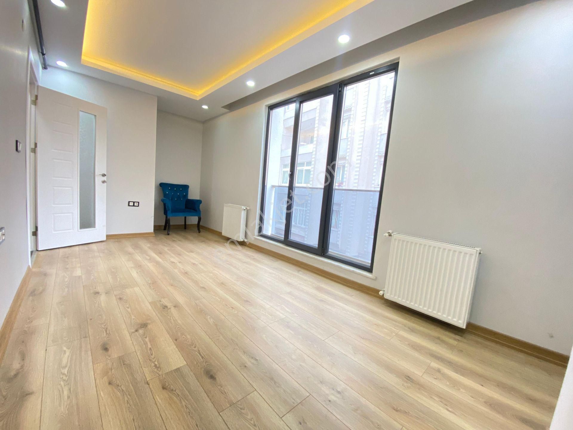 Pegaas'tan Yeni Binada Metrobüse Yakın 2+1 Arakat Kiralık Daire* - Görsel 4