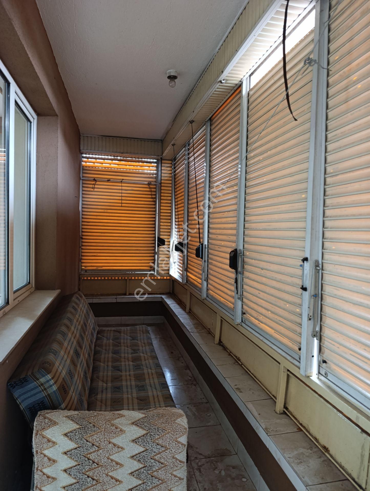 Sakarya Mahallesin De 3+1 Acil Satılık Daire - Görsel 8