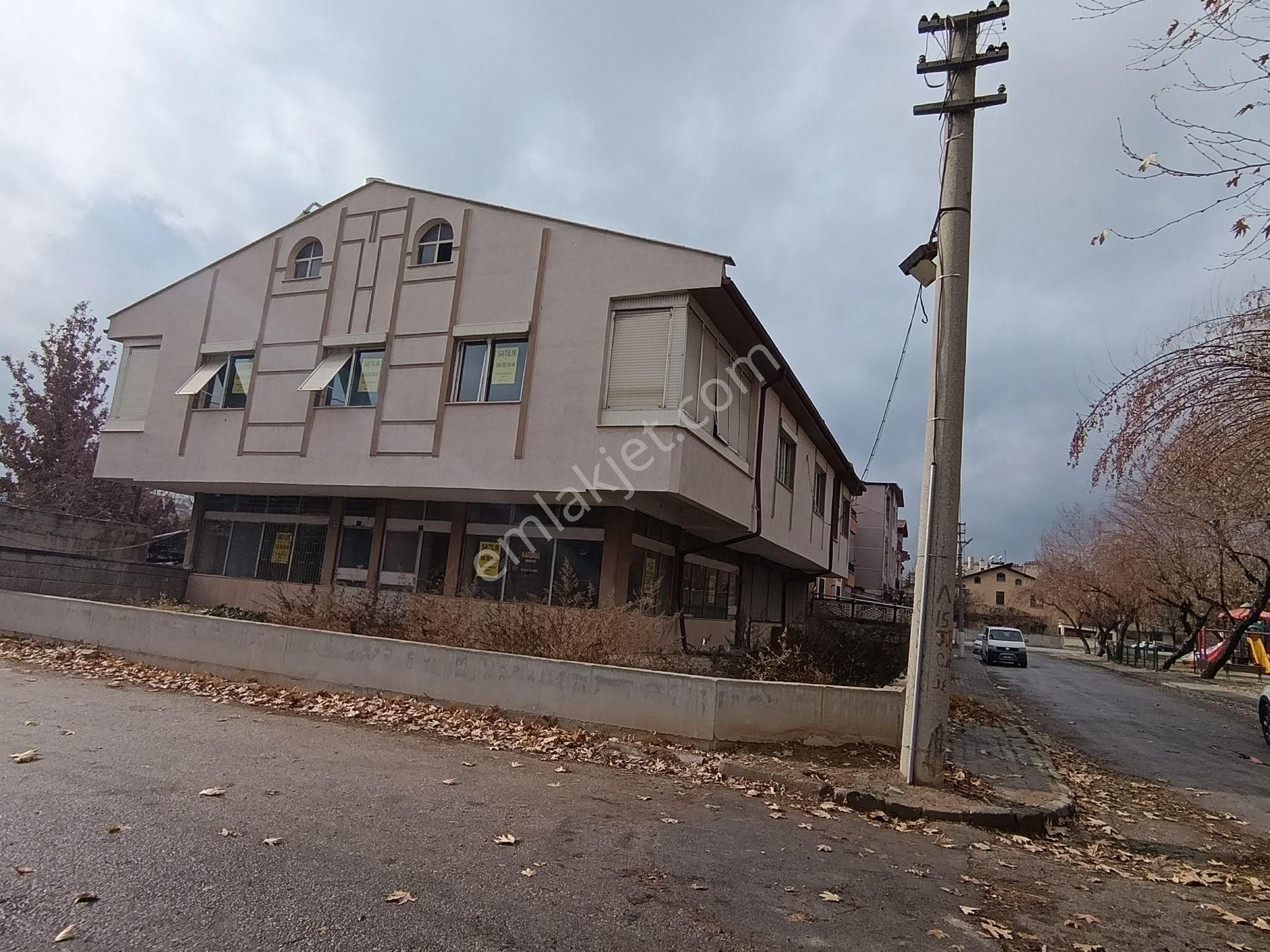 Sakarya Mahallesin De 3+1 Acil Satılık Daire - Görsel 32