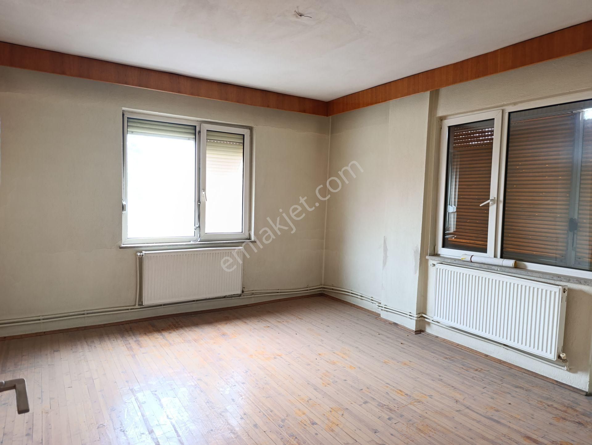 Sakarya Mahallesin De 3+1 Acil Satılık Daire - Görsel 10