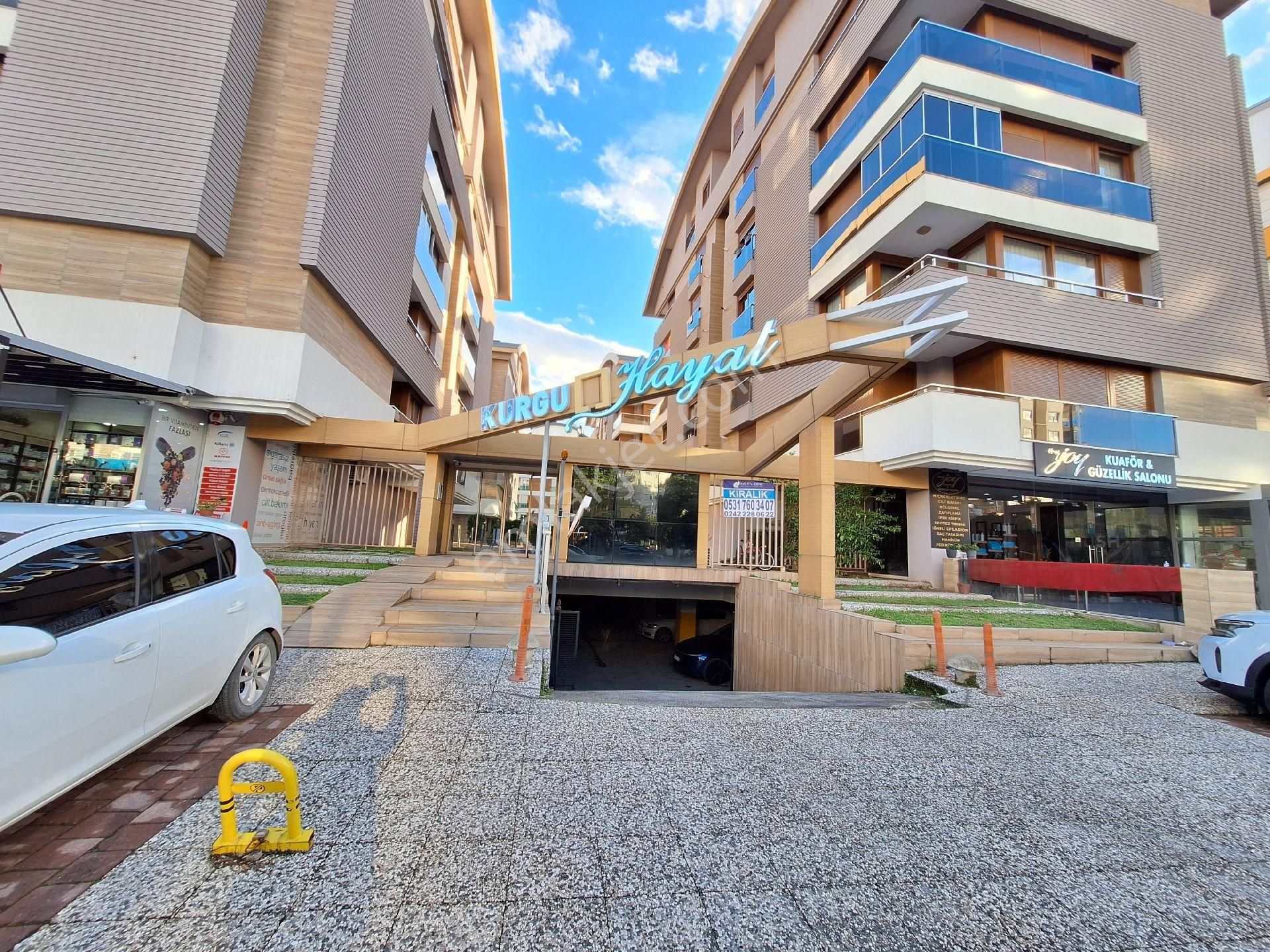 Antalya Konyaaltı Uncalı Mahallesinde Huvuzlu Site De Kombili Klimalı Kiralık Geniş 2+1 Daire