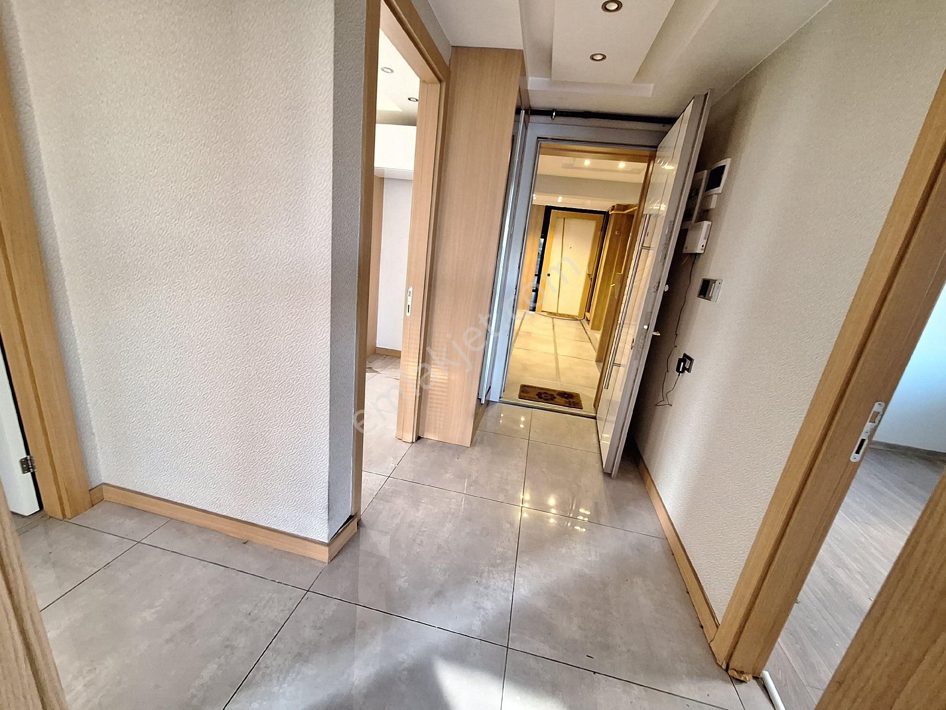 Antalya Konyaaltı Uncalı Mahallesinde Huvuzlu Site De Kombili Klimalı Kiralık Geniş 2+1 Daire - Görsel 27
