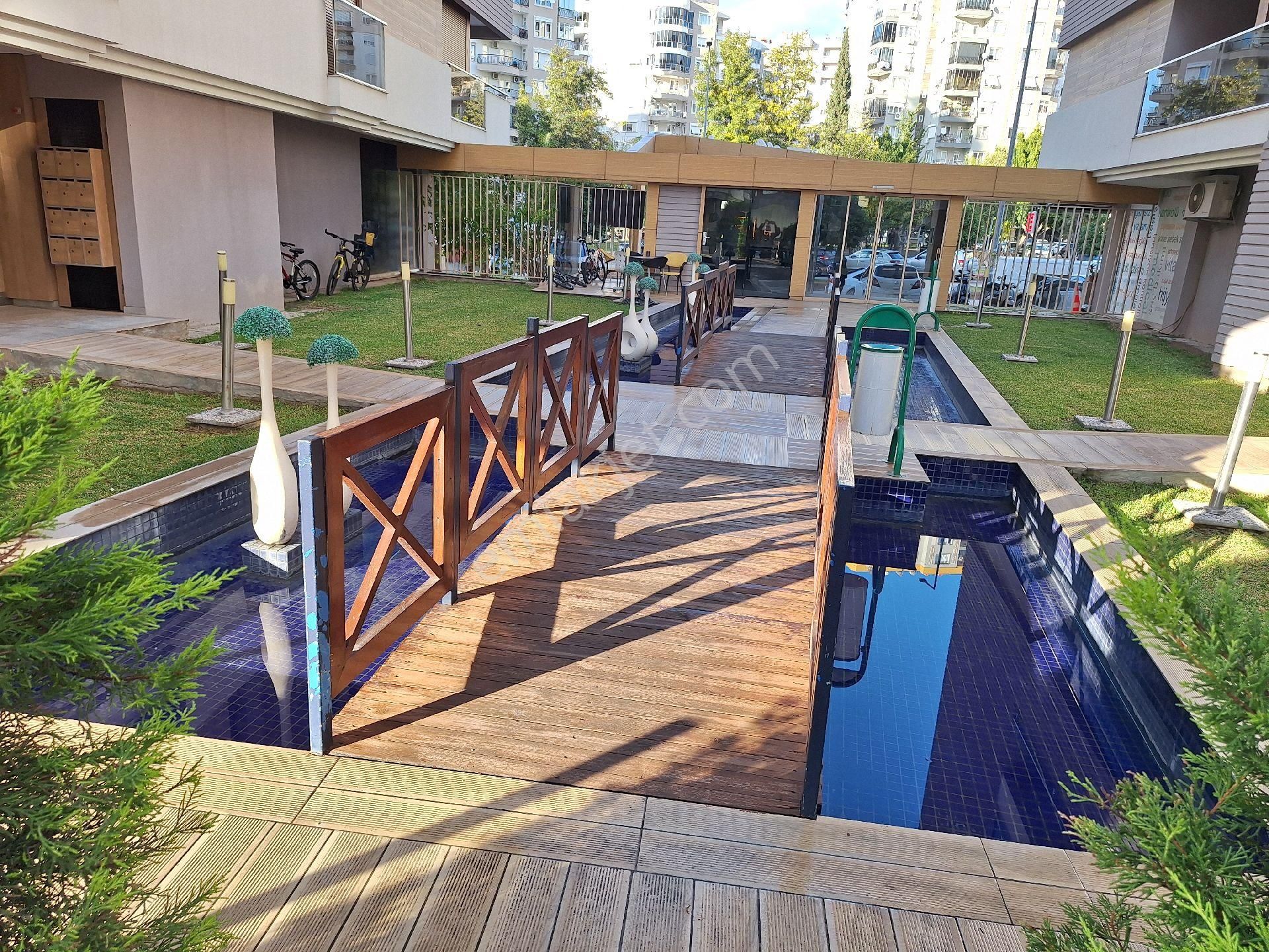Antalya Konyaaltı Uncalı Mahallesinde Huvuzlu Site De Kombili Klimalı Kiralık Geniş 2+1 Daire - Görsel 3