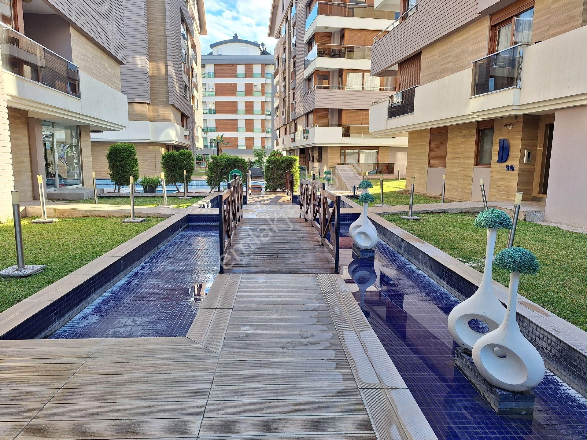 Antalya Konyaaltı Uncalı Mahallesinde Huvuzlu Site De Kombili Klimalı Kiralık Geniş 2+1 Daire - Görsel 2