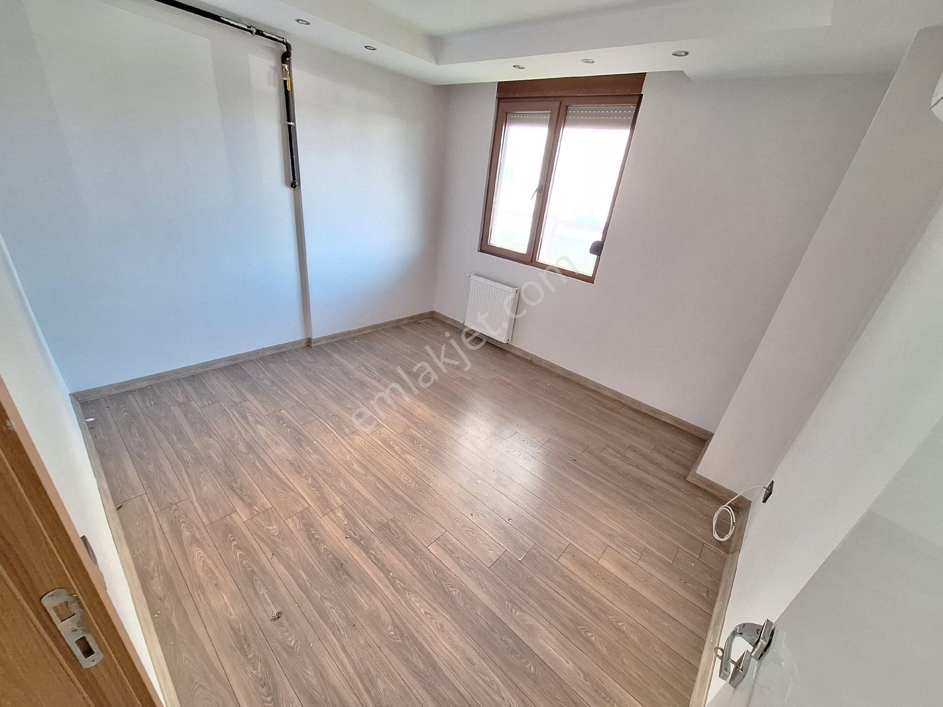 Antalya Konyaaltı Uncalı Mahallesinde Huvuzlu Site De Kombili Klimalı Kiralık Geniş 2+1 Daire - Görsel 23