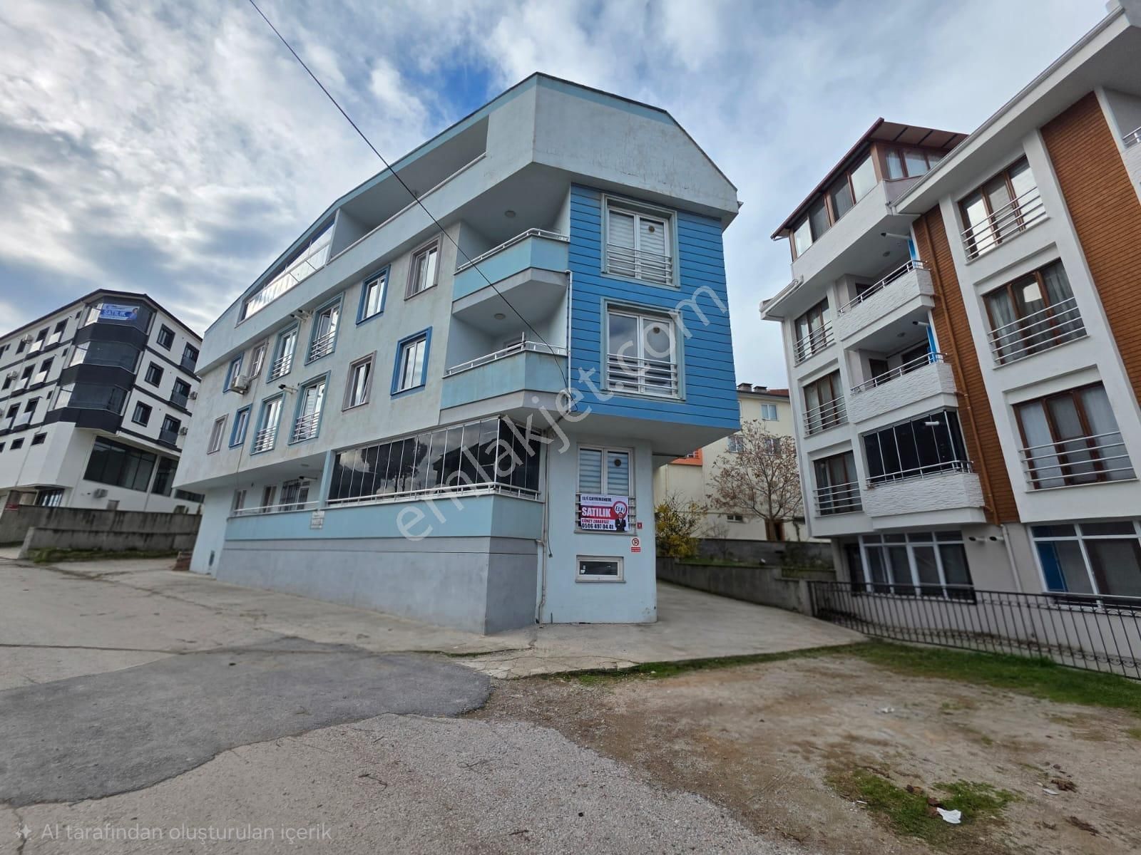 Elfi Den Yıldız Mah. Eşyalı 1+1 Satılık Daire