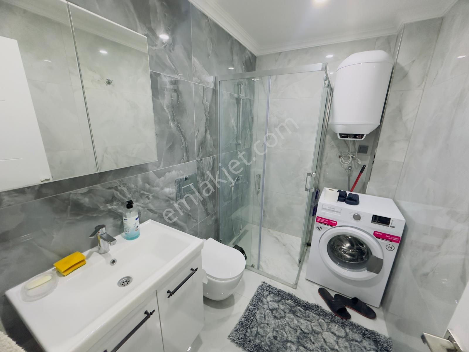 Hisar Mahalallesin'de Havuzlu Sitede 2+1 Bahçe Katı Eşyalı Daire - Görsel 12