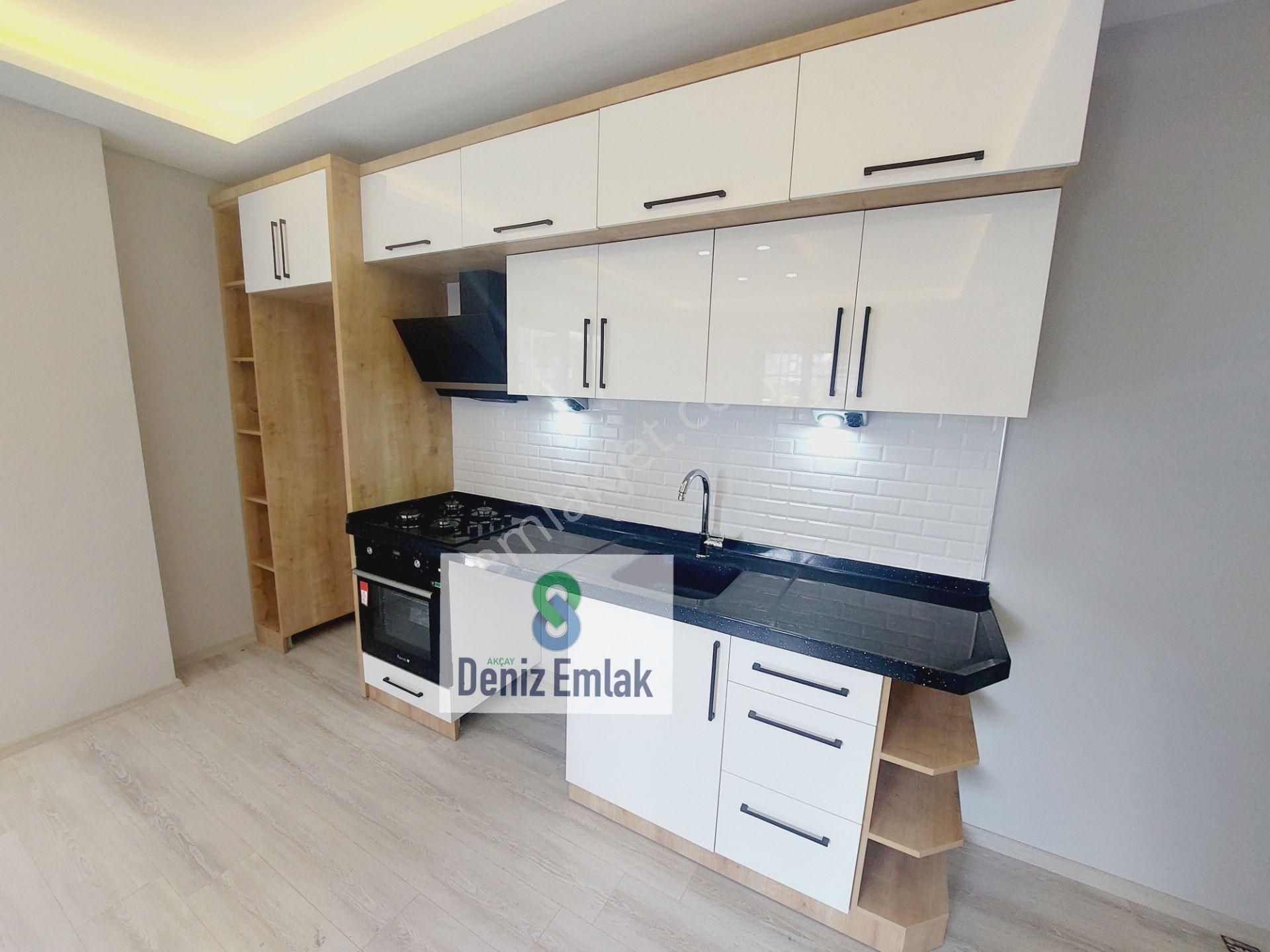 Denizden Akçayda Öncephe Geniş Balkonlu Satılık Lüx Satılık 2+1 Daire. - Görsel 2
