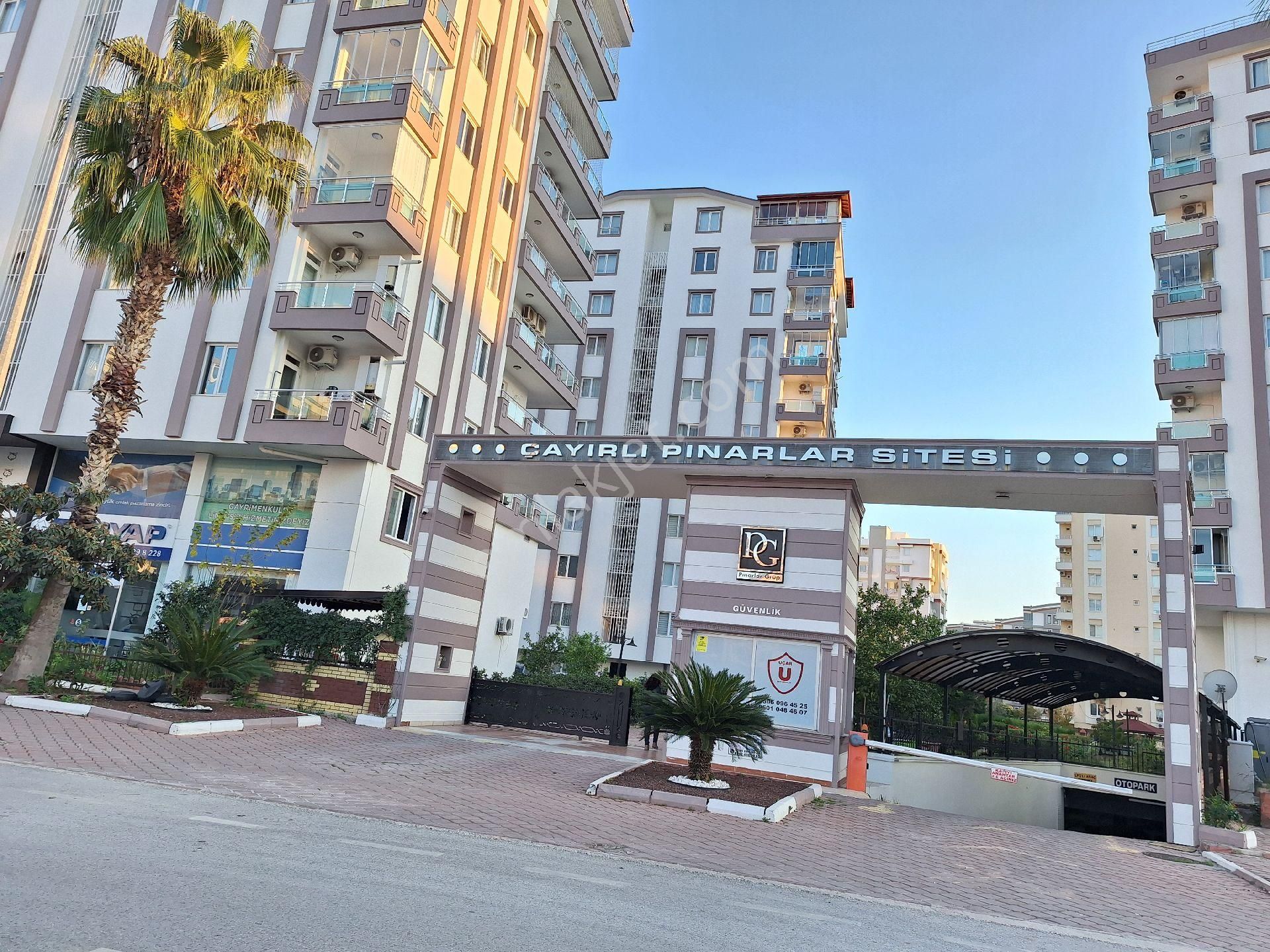 Antalya Konyaaltı Uncalı Mahallesinde Havuzlu Güvenlikli Site İçinde Doğalgaz Kombili 3+1 Daire