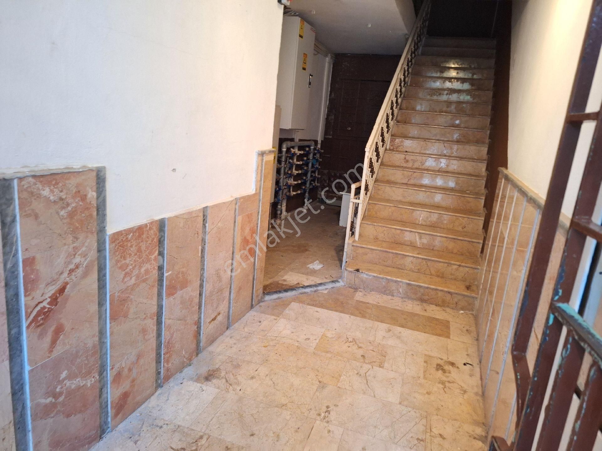 Antalya Kepez Yeşilyurt Mahallesinde Merkezi Konumda Eşyalı Satılık 1+1 Daire - Görsel 3