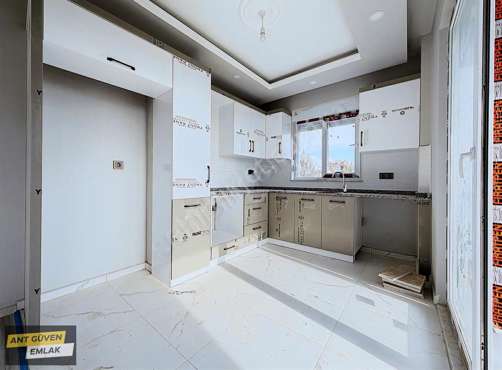 Döşemealtı Yeniköy'de Atatürk Caddesine Yakın 2+1 Arakat Daire