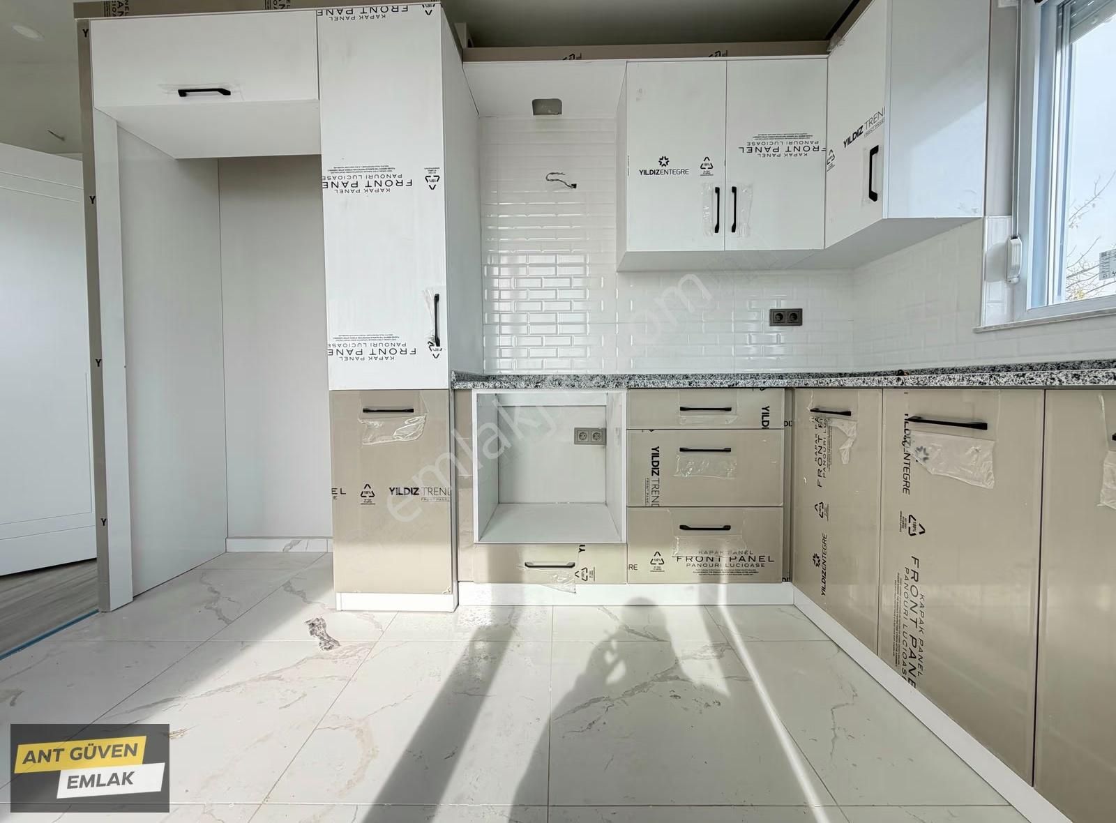 Döşemealtı Yeniköy'de Atatürk Caddesine Yakın 2+1 Arakat Daire - Görsel 2
