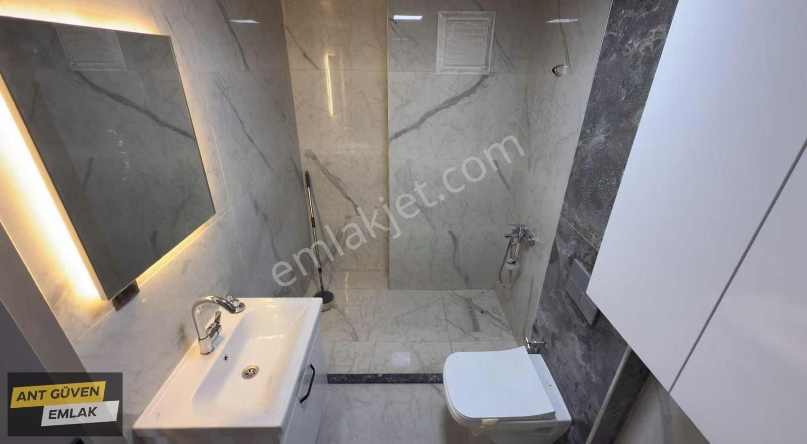 Yeniköy'de Cadde Üzerinde 2+1 Elektrikli Pnjrlu Sıfır Daireler - Görsel 24