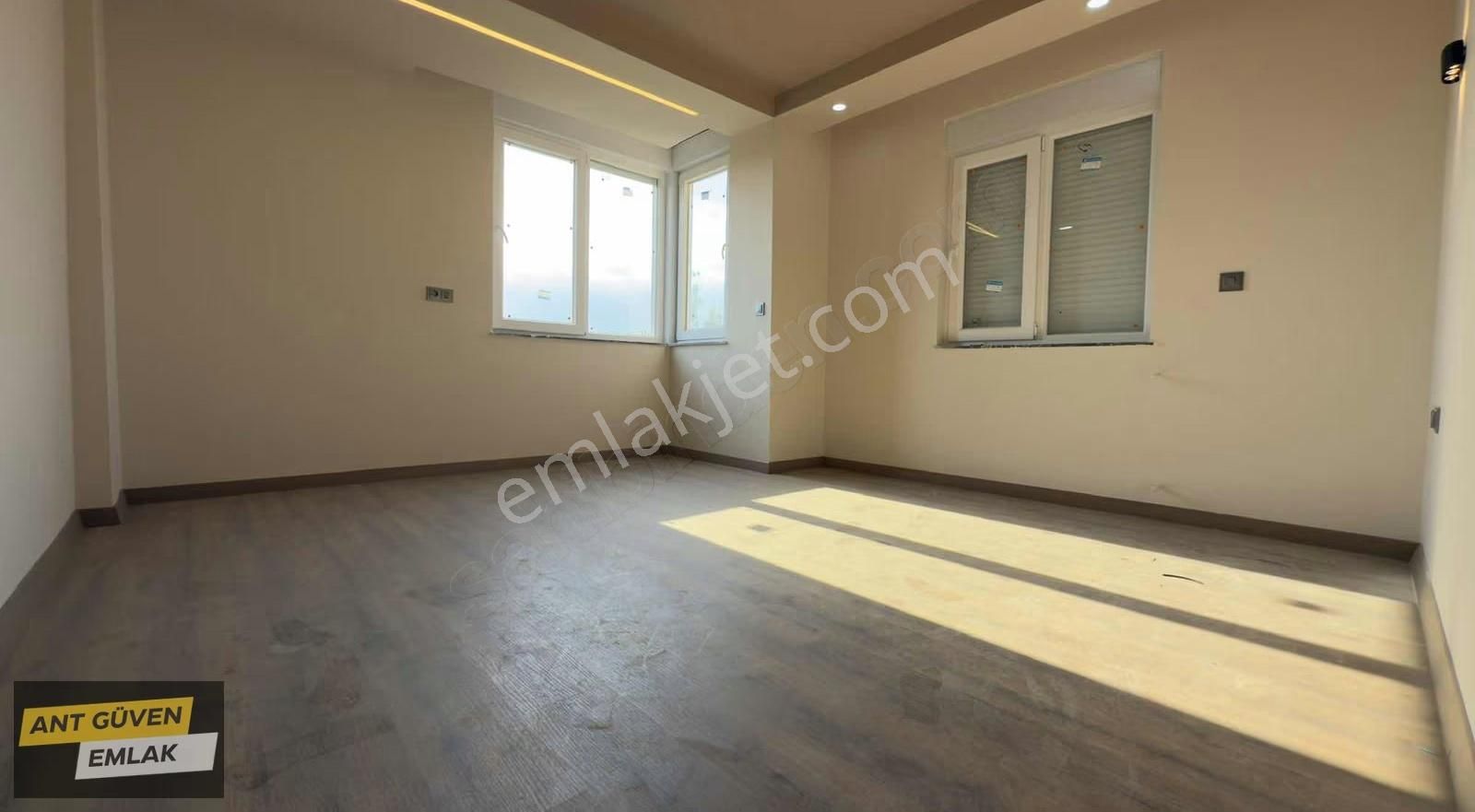 Yeniköy'de Cadde Üzerinde 2+1 Elektrikli Pnjrlu Sıfır Daireler - Görsel 4