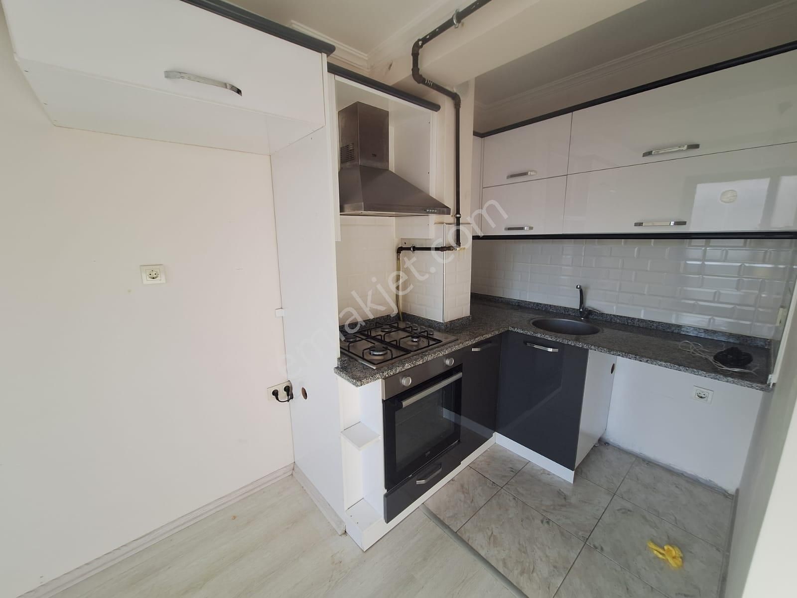 Şirinyer Nato Yanı İzban Yakını Genç Bina - Görsel 4