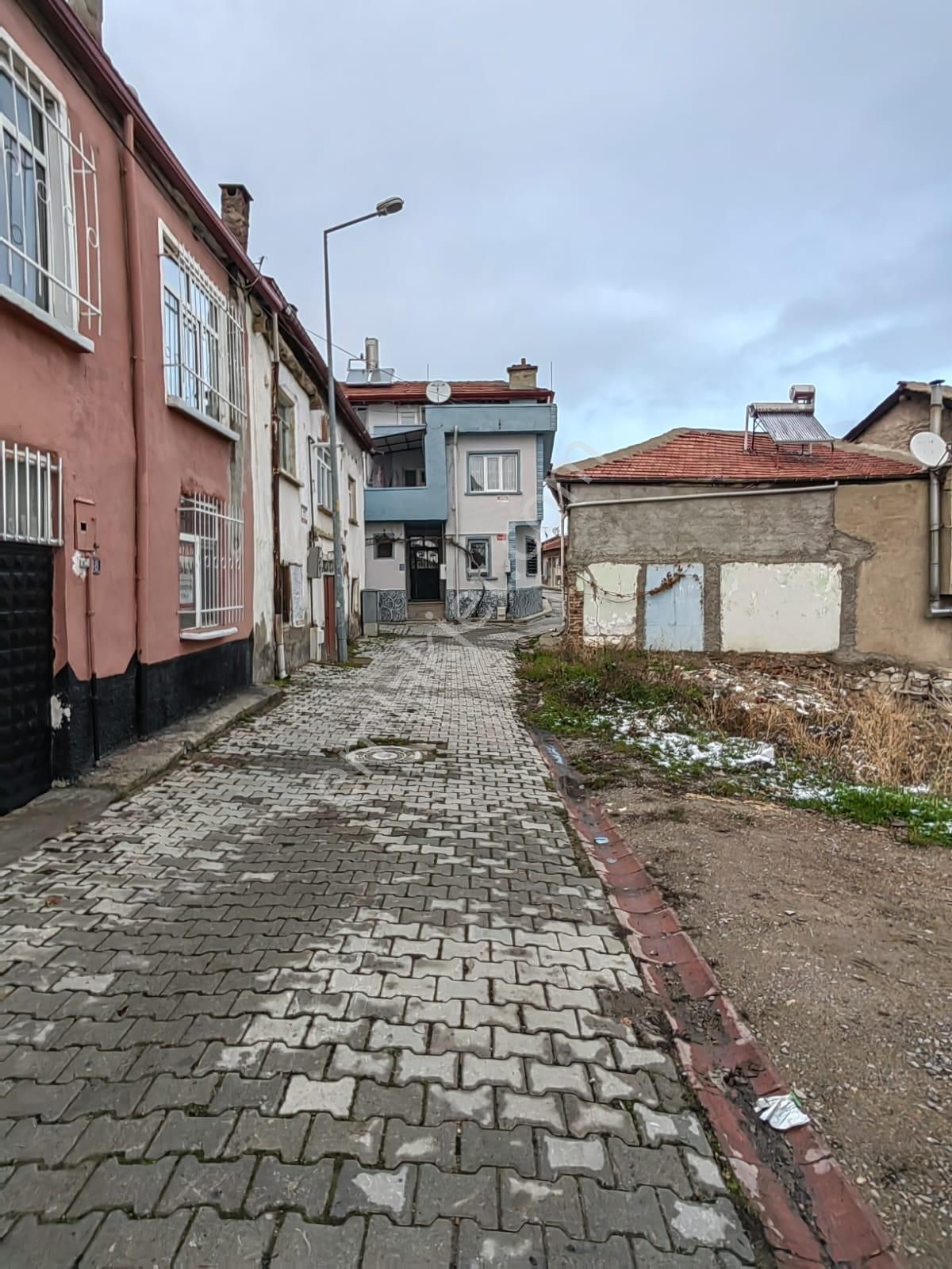 Akçay Emlak'tan Akşehir Yıldırım Mahallesinde Bahçeli Satılık Müstakil Ev - Görsel 3