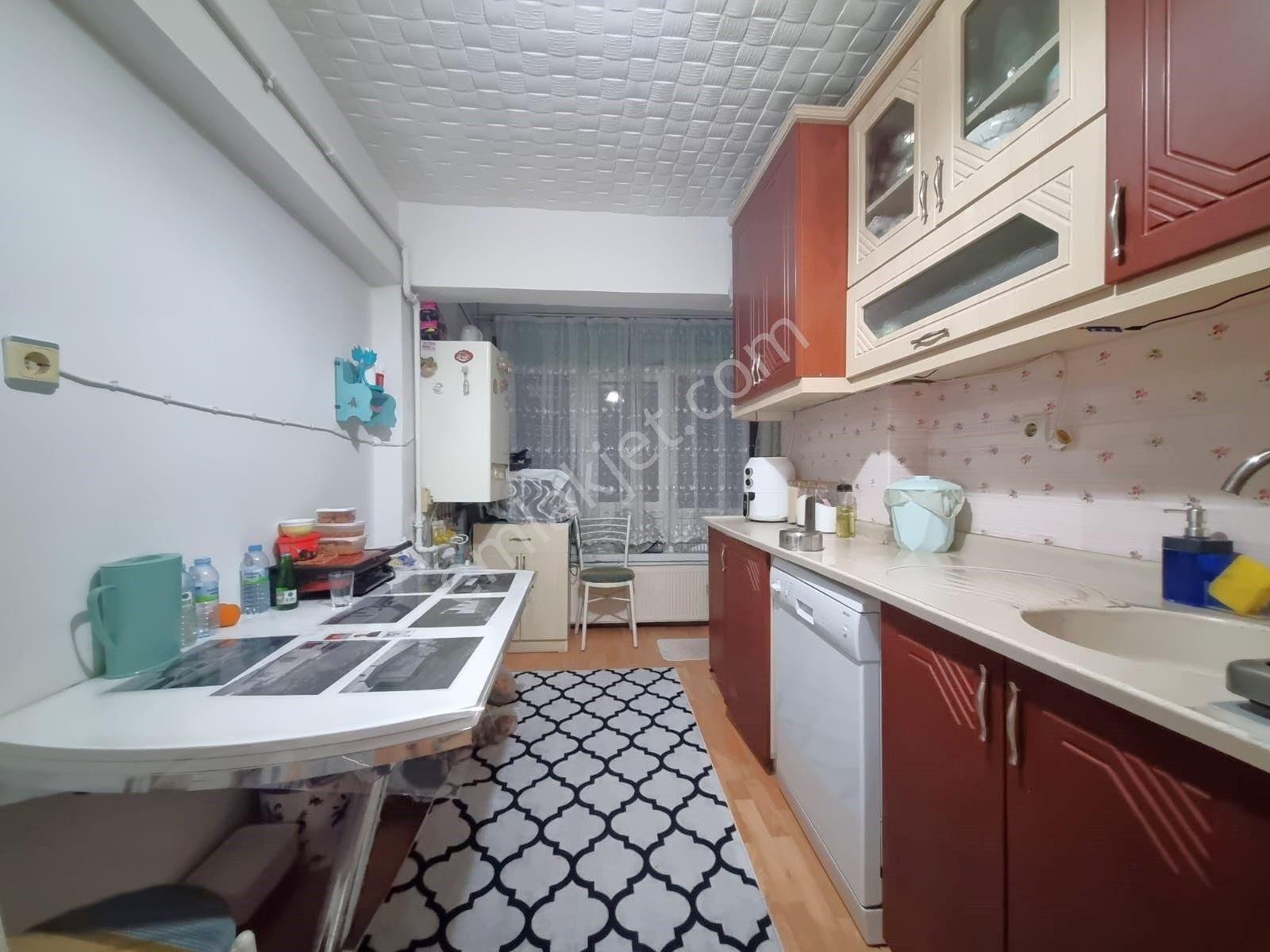 Kalecik Emlak'tan Merkez Mahallesinde Güney -batı Ceheli 3+1