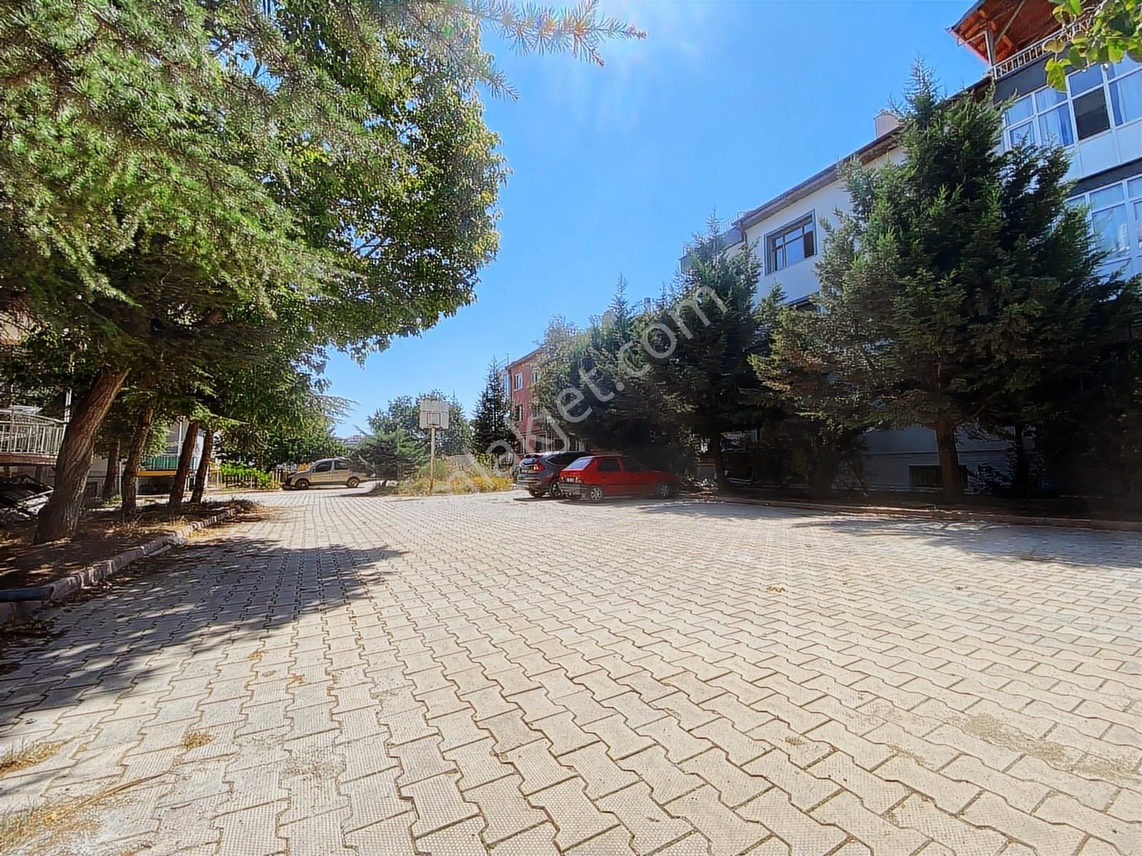 Hocacihanda Geniş Metrekareli, 3 Cepheli Site İçi 3+1 Daire! - Görsel 16