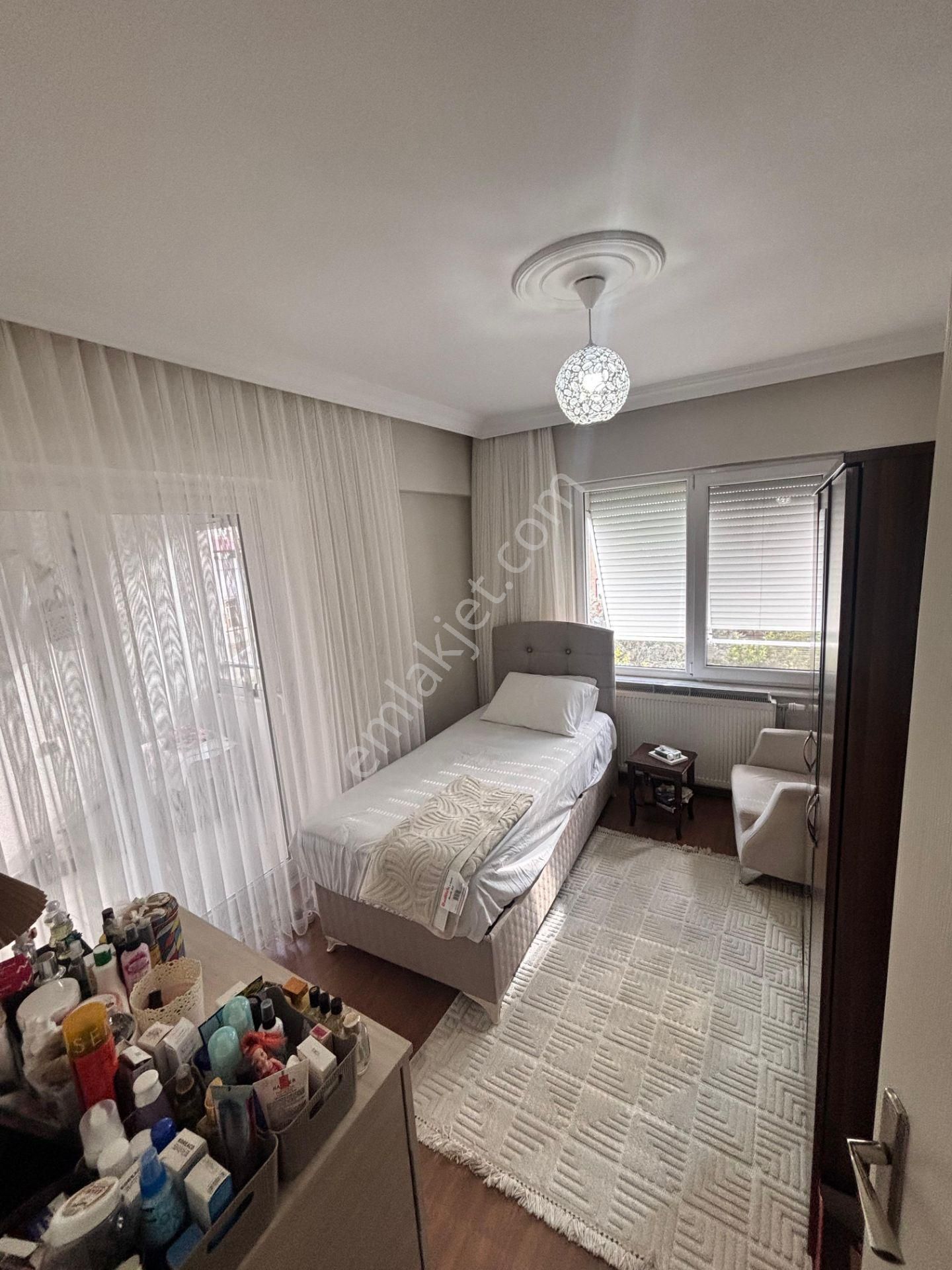 Cumhuriyet Mahallesinde Çarşıya Yakın Konumda Ara Kat 3+1 Satılık Daire - Görsel 32