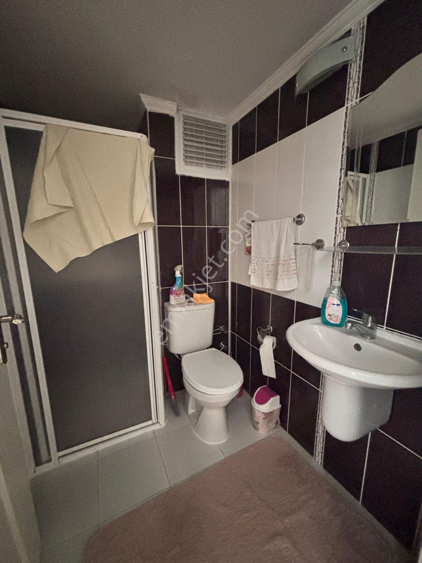 Cumhuriyet Mahallesinde Çarşıya Yakın Konumda Ara Kat 3+1 Satılık Daire - Görsel 18