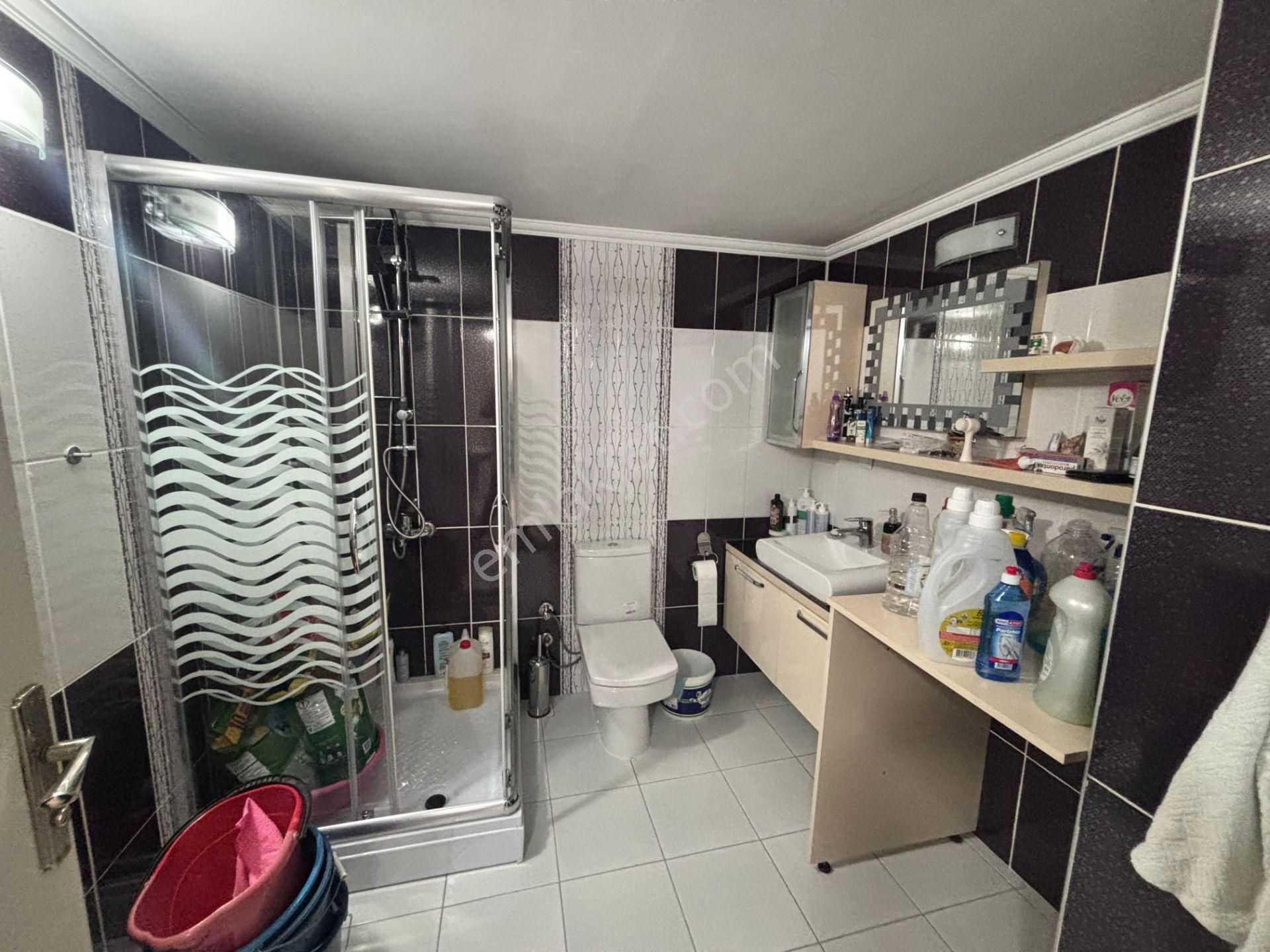 Cumhuriyet Mahallesinde Çarşıya Yakın Konumda Ara Kat 3+1 Satılık Daire - Görsel 6