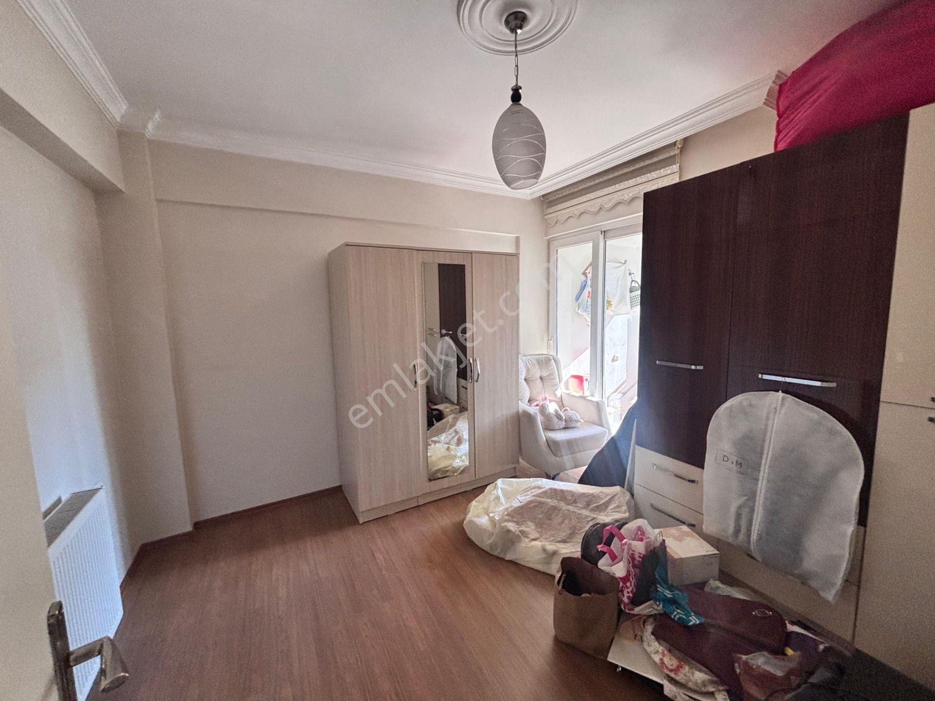 Cumhuriyet Mahallesinde Çarşıya Yakın Konumda Ara Kat 3+1 Satılık Daire - Görsel 8