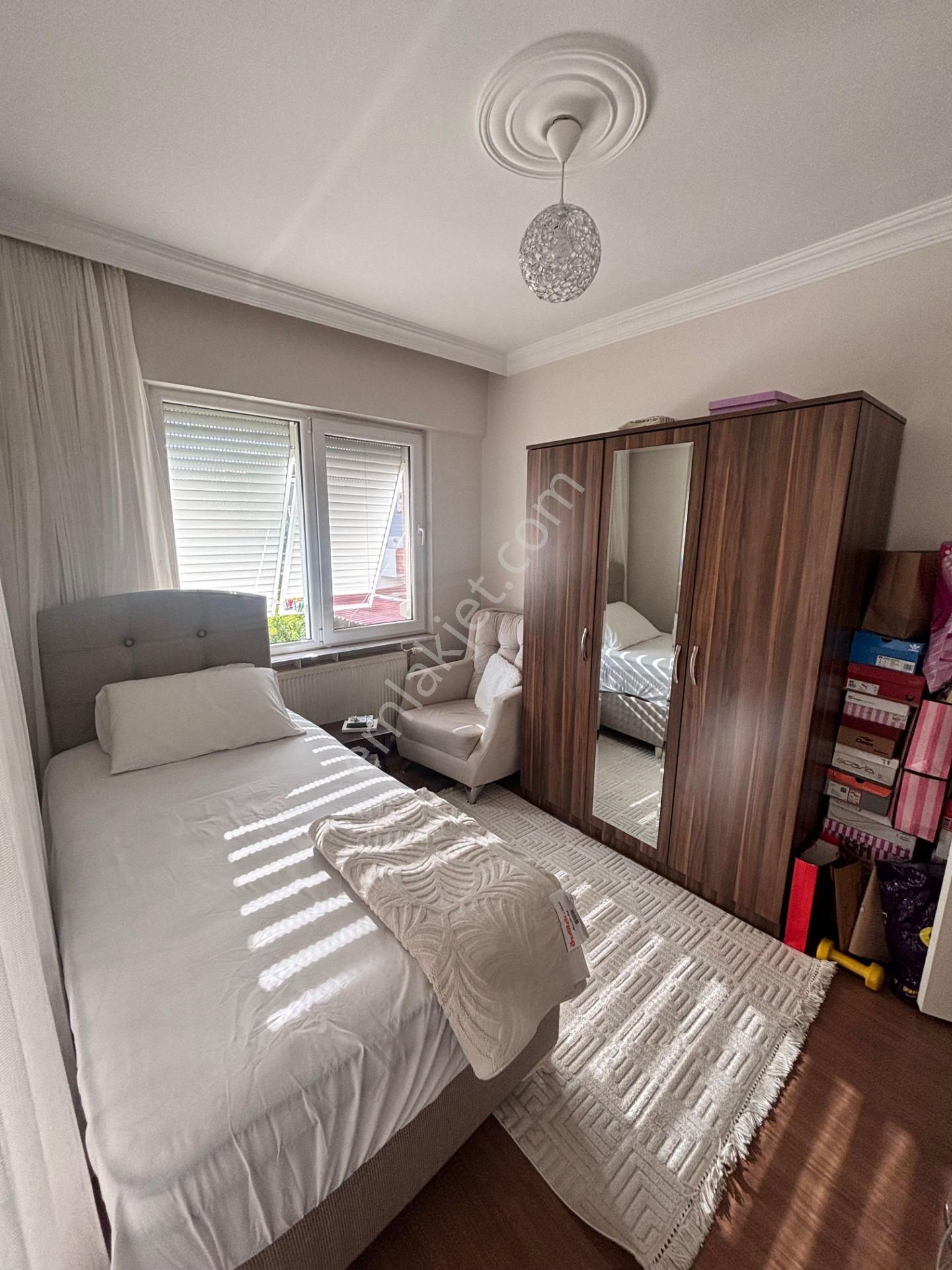 Cumhuriyet Mahallesinde Çarşıya Yakın Konumda Ara Kat 3+1 Satılık Daire - Görsel 16