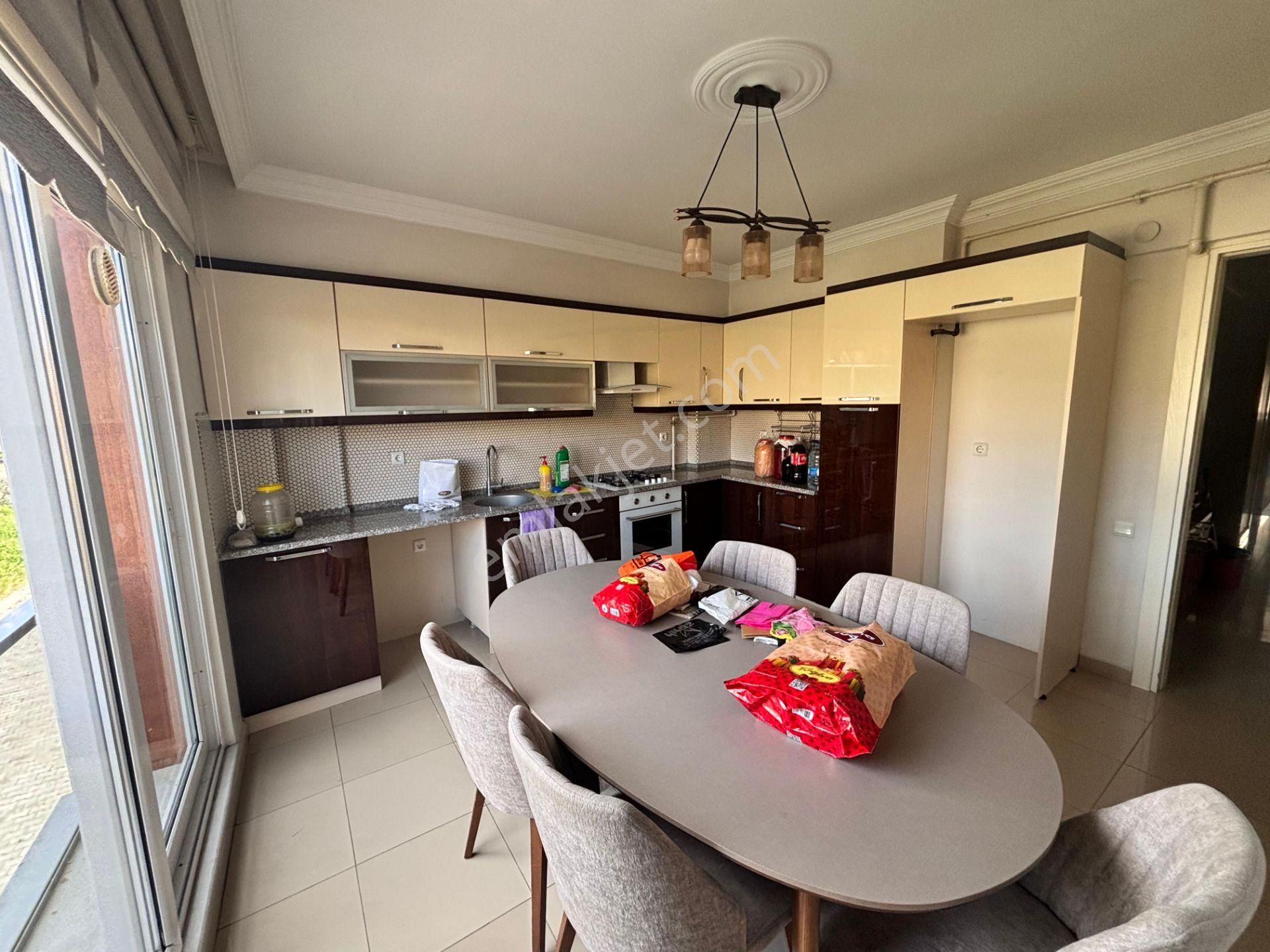 Cumhuriyet Mahallesinde Çarşıya Yakın Konumda Ara Kat 3+1 Satılık Daire - Görsel 10