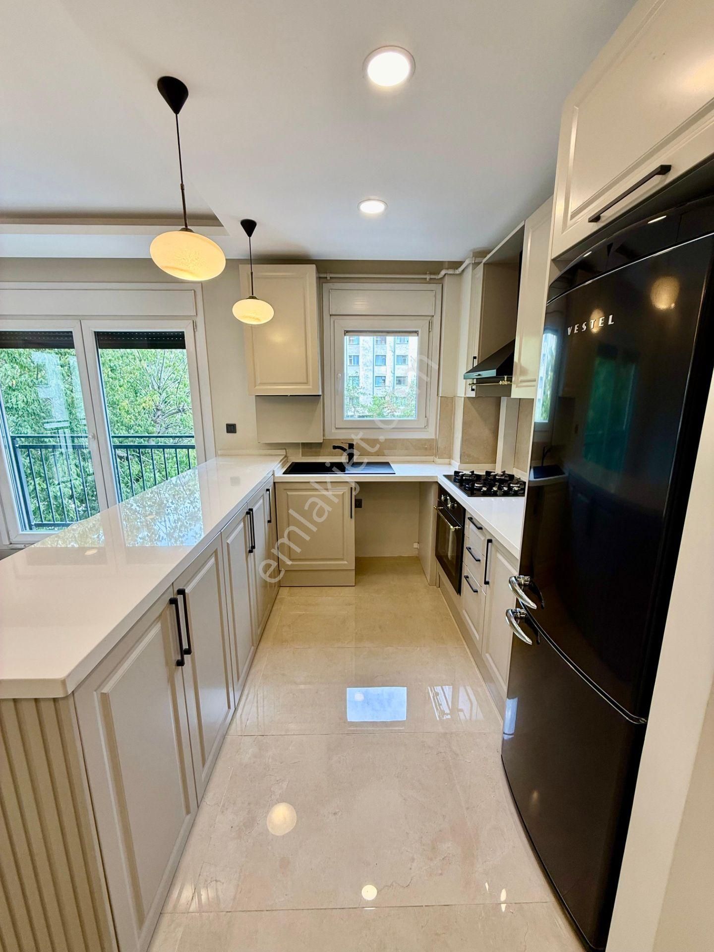 Konut Ve Ticari'den Erenköy'de Satılık 3+1 - Görsel 2