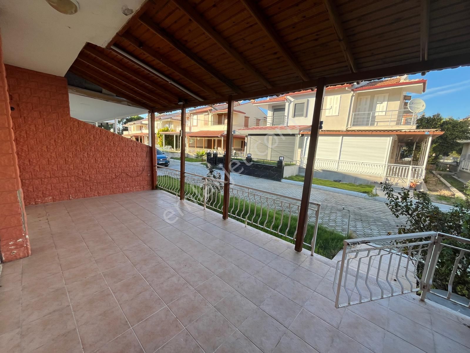 Kuşadası Sahilde Plaja Yakın 3+1 Satılık Dubleks Yazlık - Görsel 5