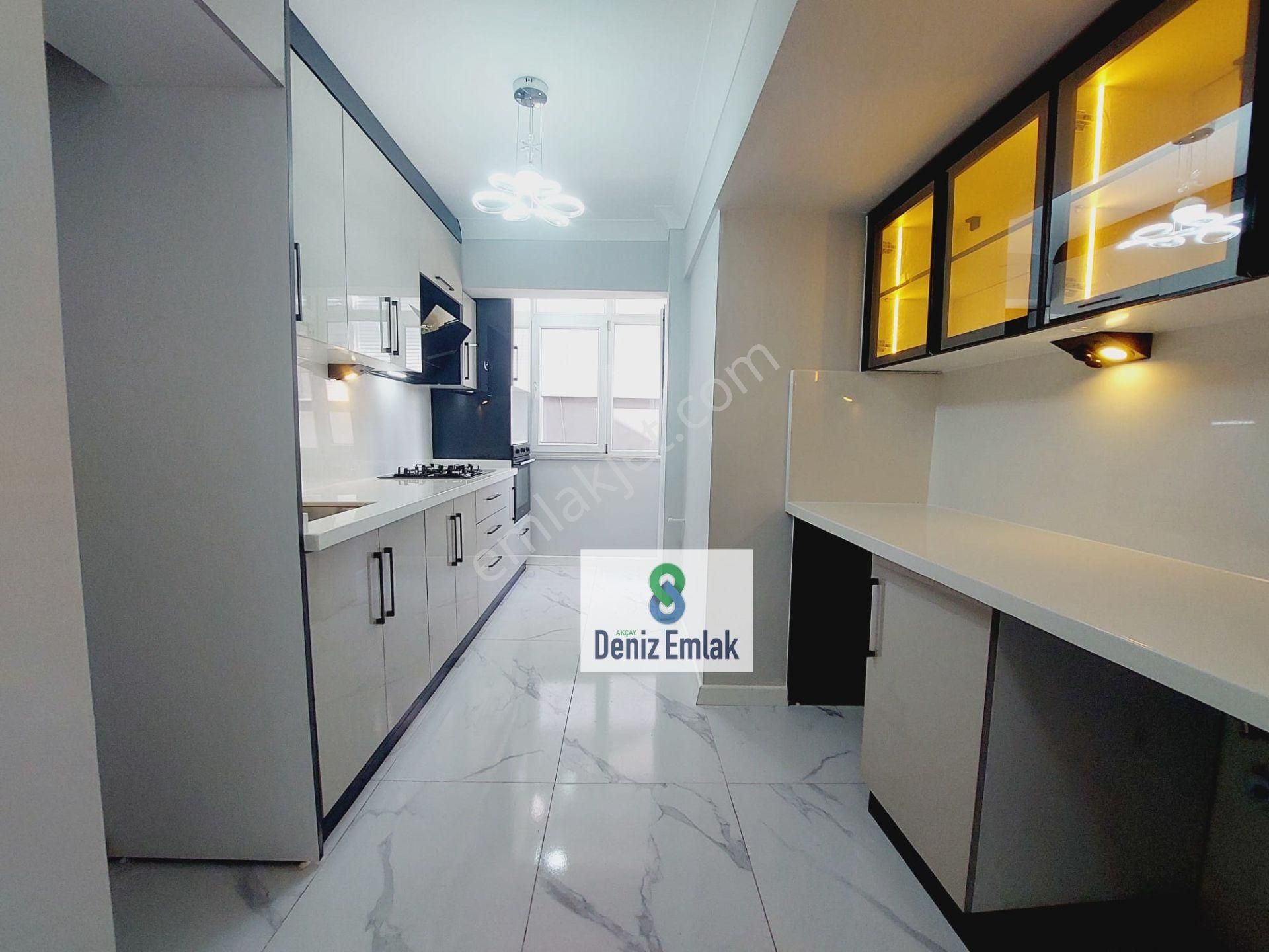 Denizden Akçay Sarıkızda Masrafsız Bahçe Kullanımlı Satılık 2+1 Daire. - Görsel 31