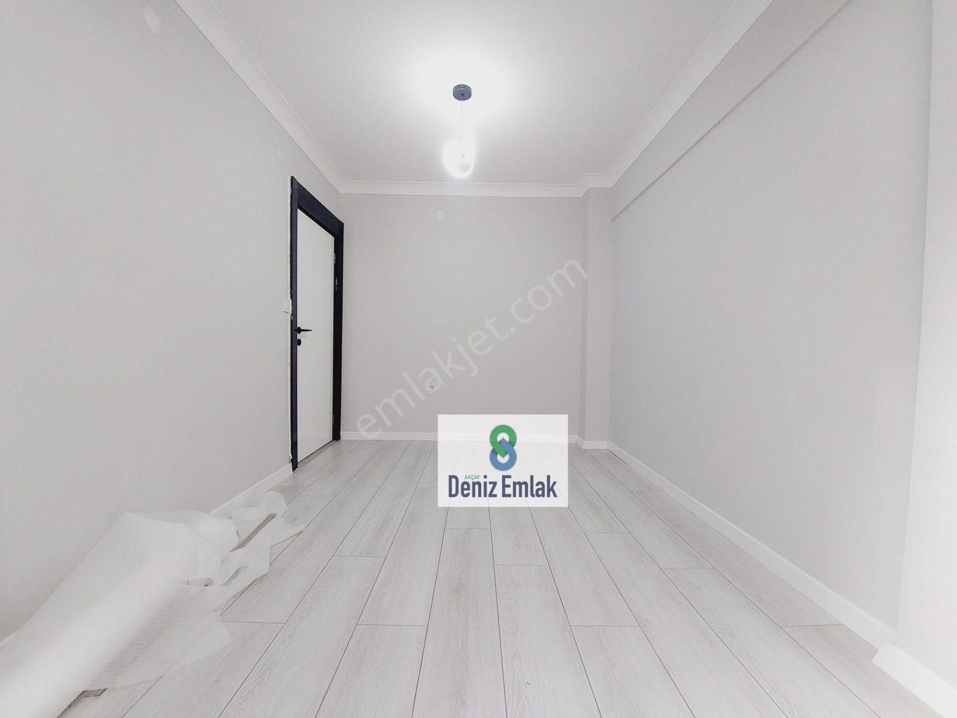 Denizden Akçay Sarıkızda Masrafsız Bahçe Kullanımlı Satılık 2+1 Daire. - Görsel 35