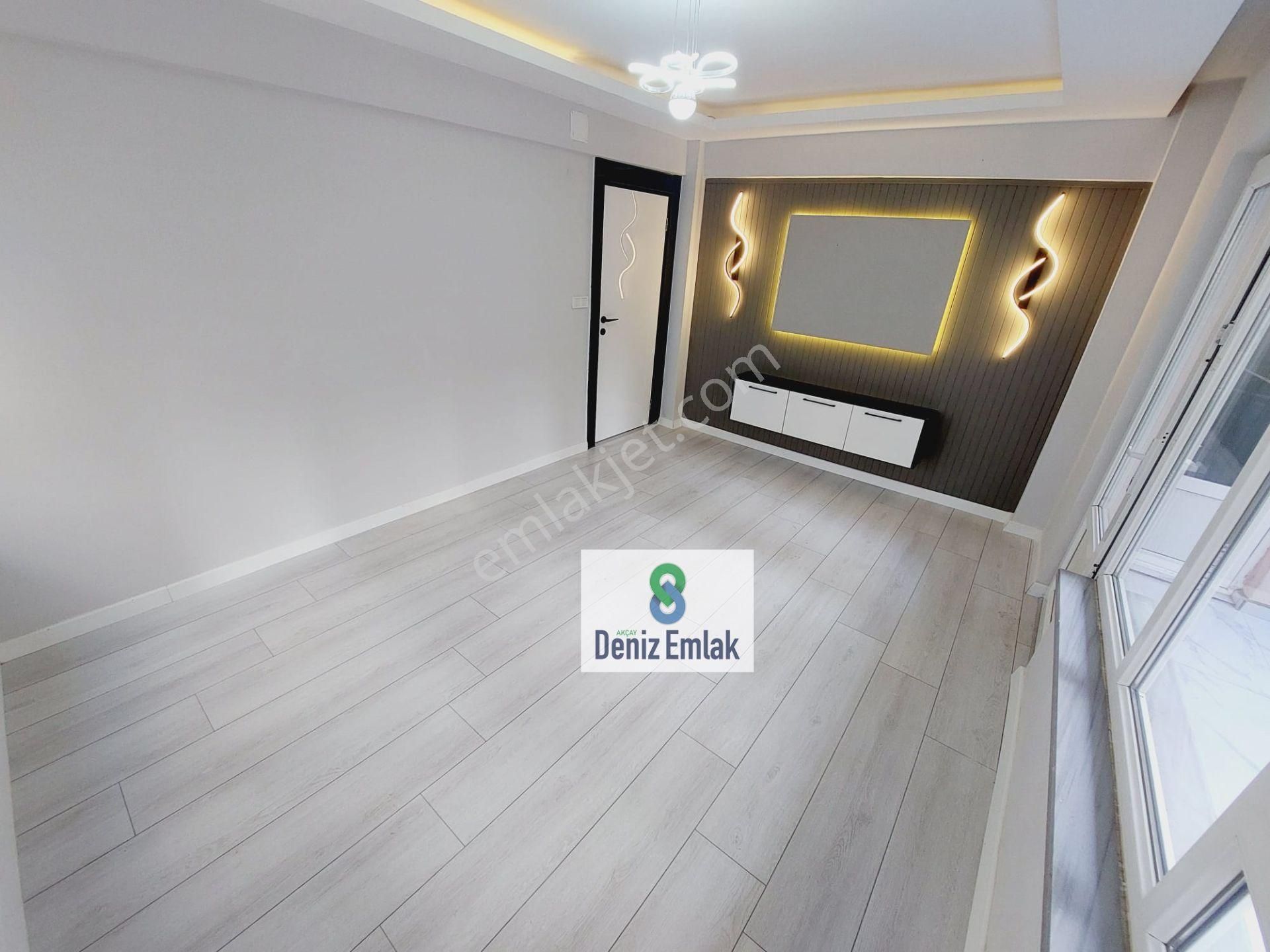Denizden Akçay Sarıkızda Masrafsız Bahçe Kullanımlı Satılık 2+1 Daire. - Görsel 13