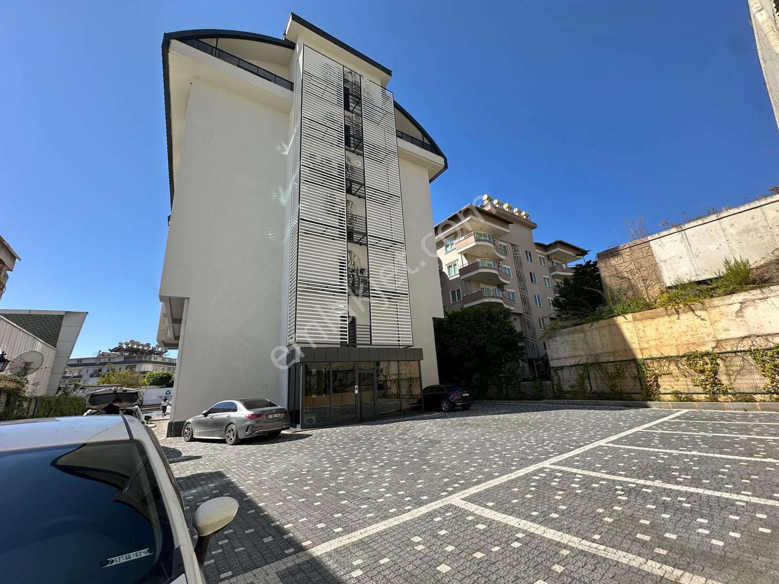 Alanya Adliye Karşısı'nda Çevre Yolu Cepheli Kiralık 1+1 Ofis - Görsel 12