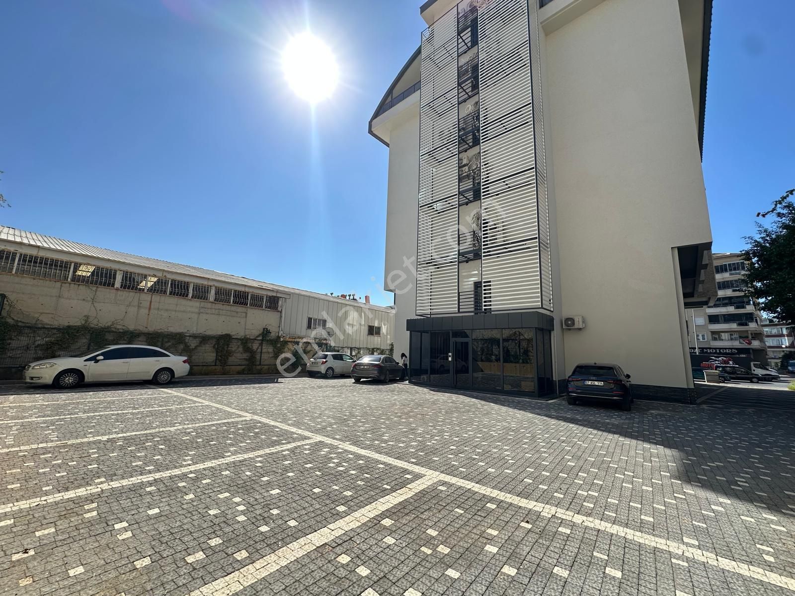 Alanya Adliye Karşısı'nda Çevre Yolu Cepheli Kiralık 1+1 Ofis - Görsel 10