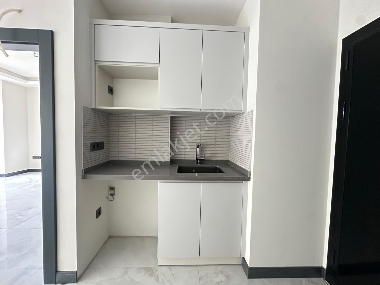 Alanya Adliye Karşısı'nda Çevre Yolu Cepheli Kiralık 1+1 Ofis - Görsel 18