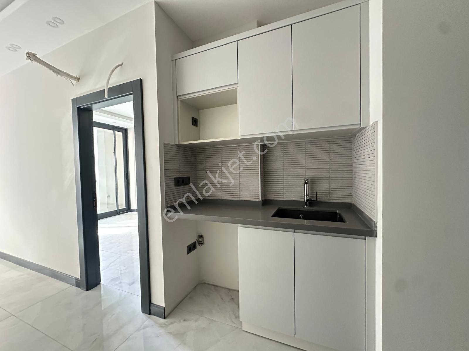 Alanya Adliye Karşısı'nda Çevre Yolu Cepheli Kiralık 1+1 Ofis - Görsel 14