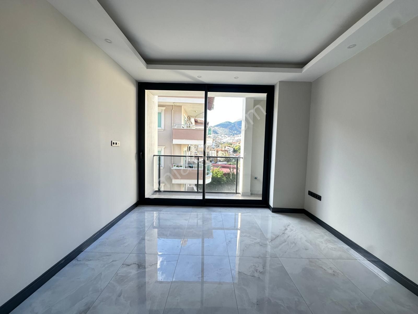 Alanya Adliye Karşısı'nda Çevre Yolu Cepheli Kiralık 1+1 Ofis - Görsel 7