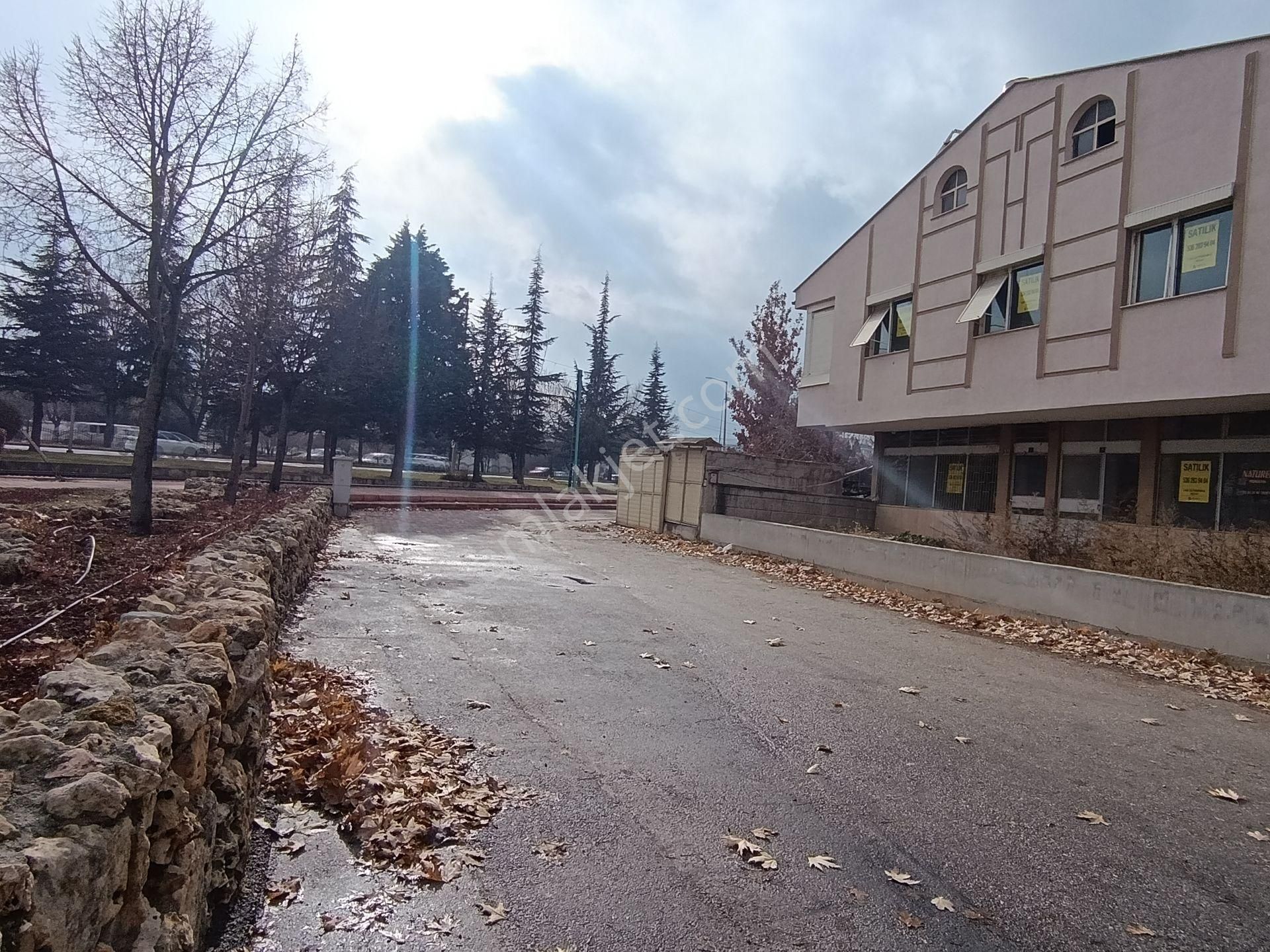 Sakarya Mahallesin De Acil Satılık Dükkanlar - Görsel 27