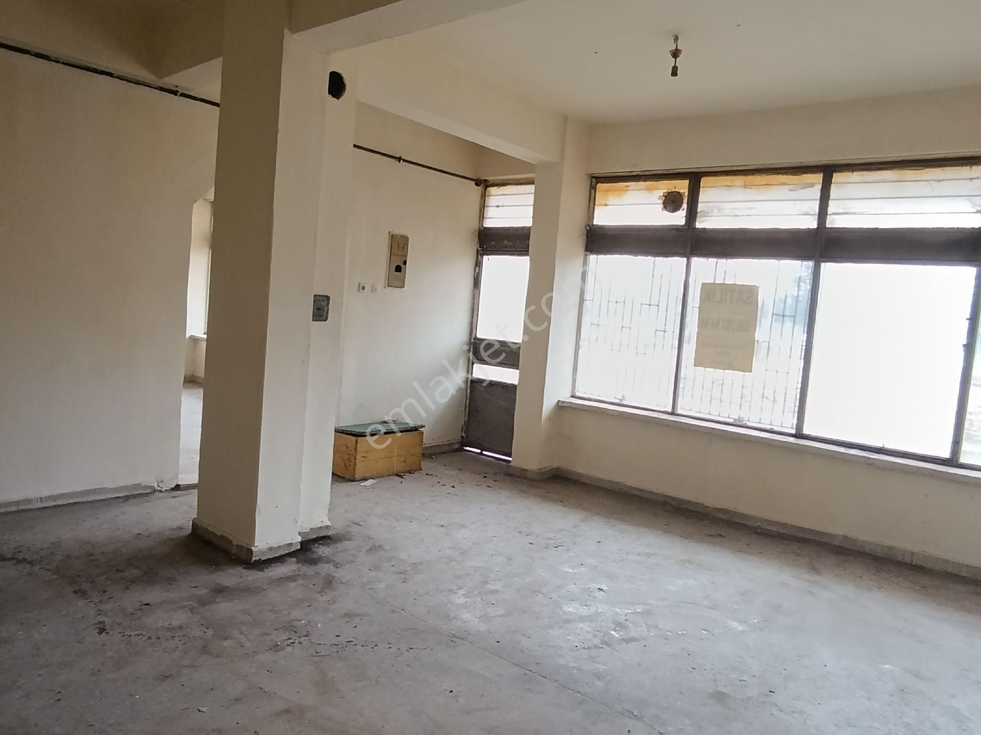 Sakarya Mahallesin De Acil Satılık Dükkanlar - Görsel 13