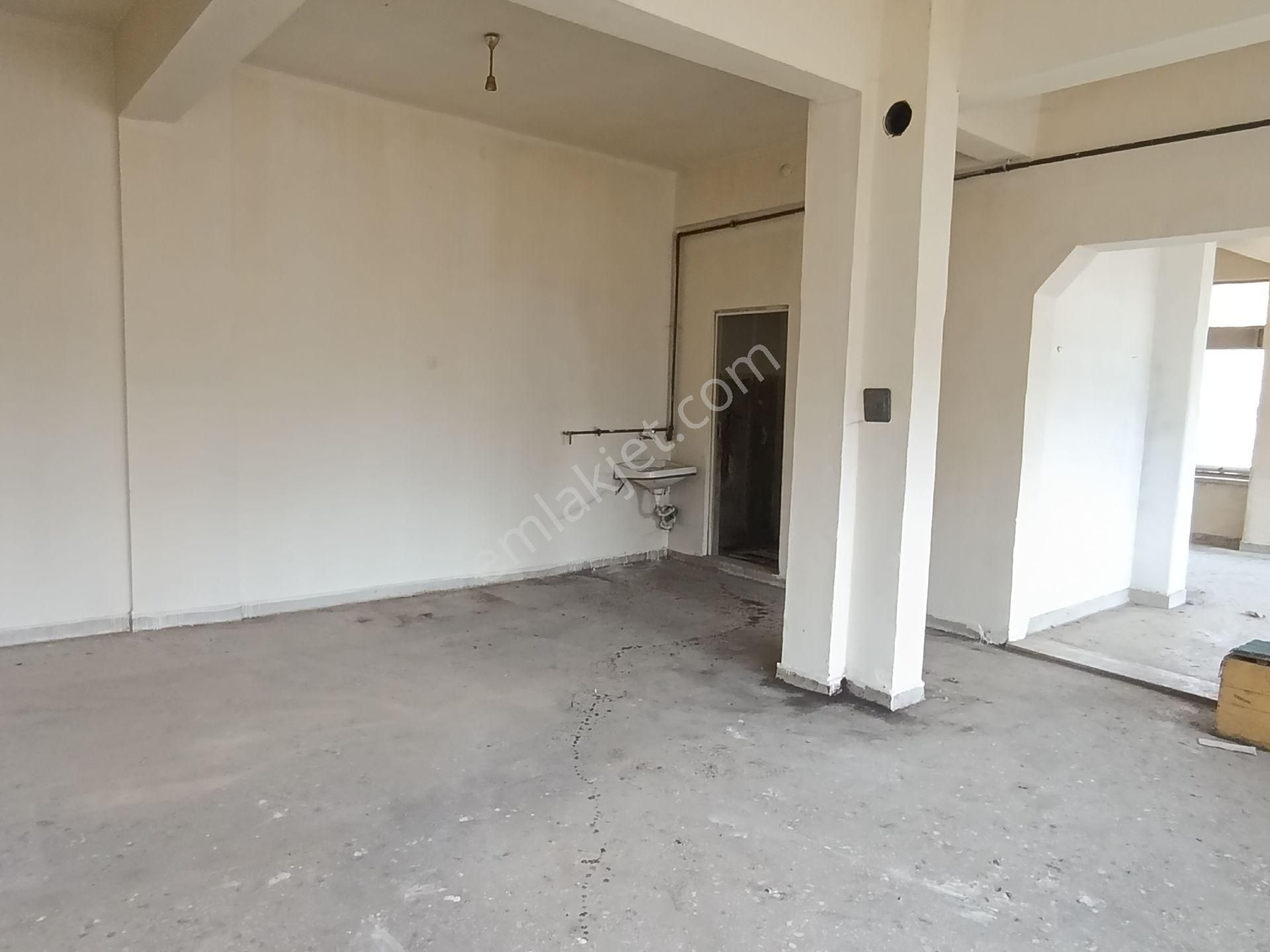 Sakarya Mahallesin De Acil Satılık Dükkanlar - Görsel 11